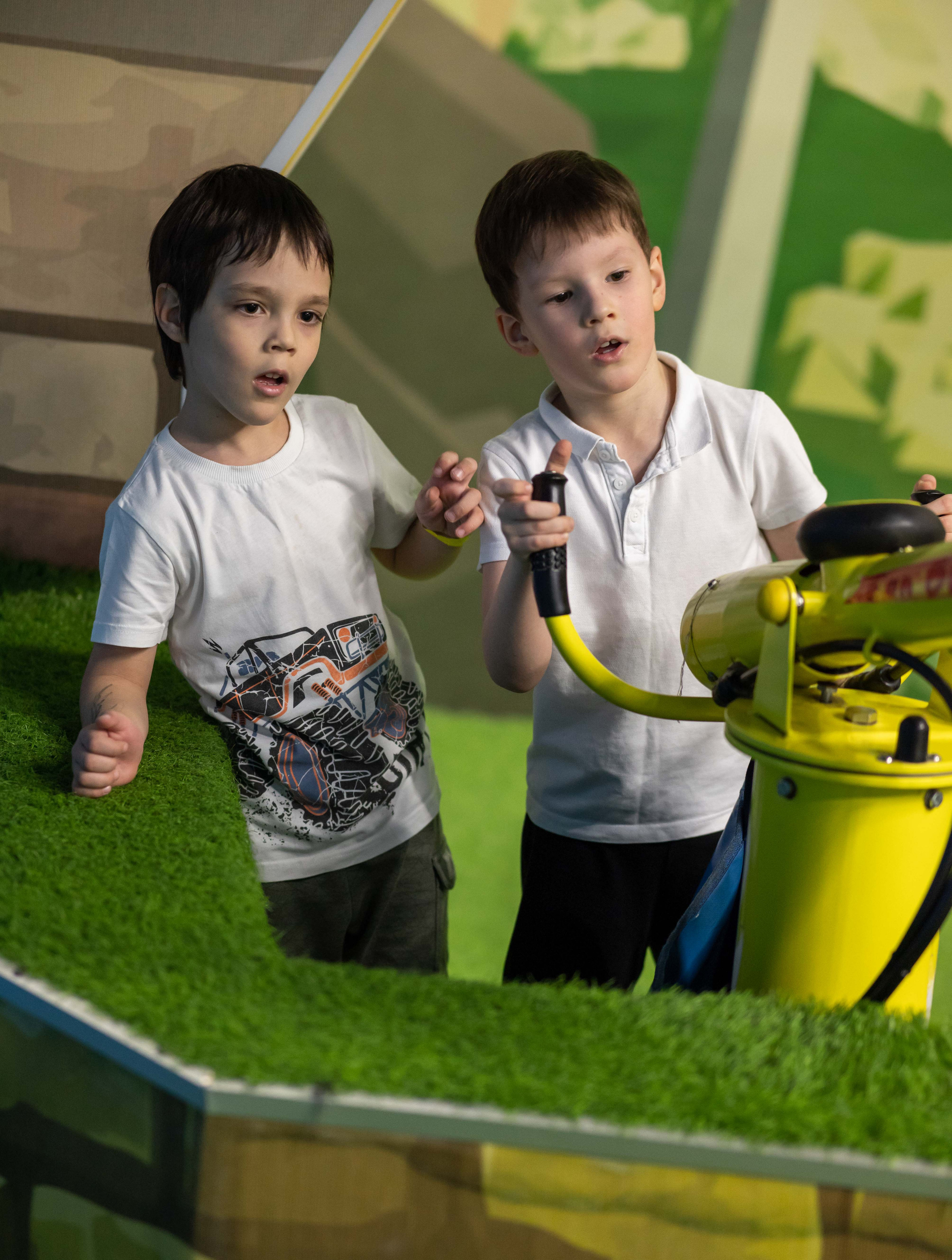 В игровой Тимур и Расул. Семейный, Детский, Контент фотограф в Самаре Renatto (Ренат Алимбиков)