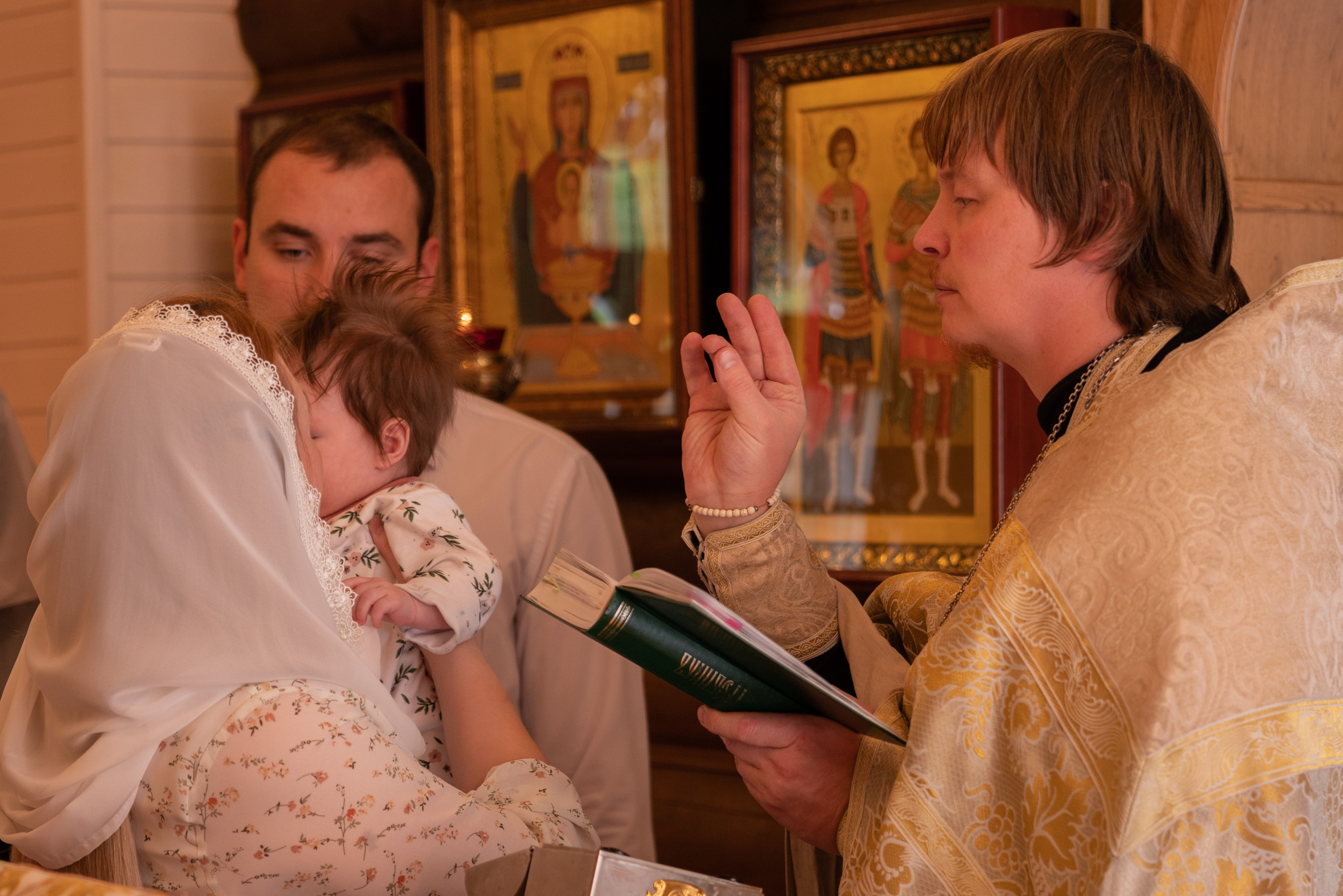 Таинство Крещения. Фотограф в Химках, Сходни и Зеленограде Изюмцева Татьяна
