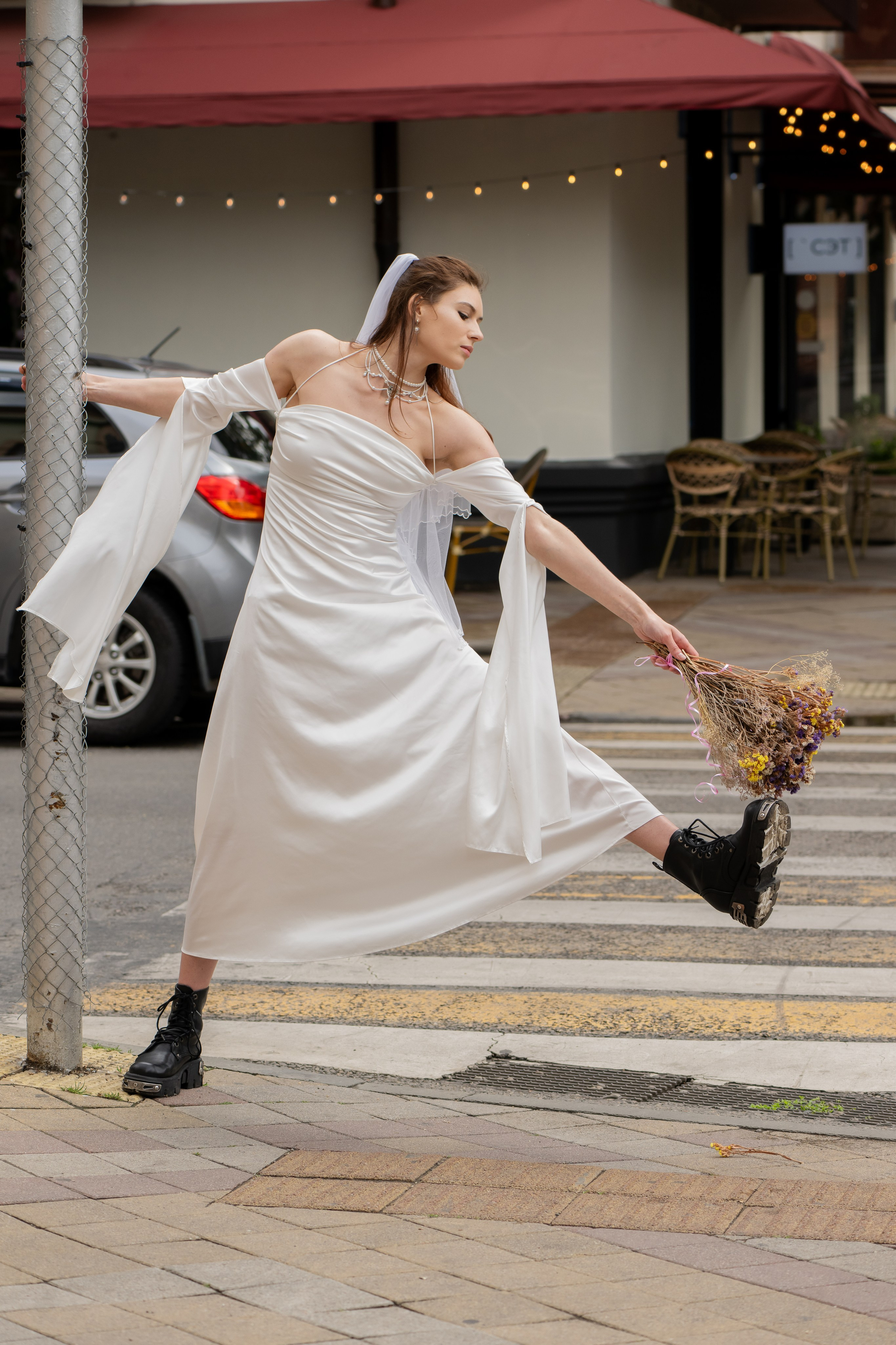 СБЕЖАВШАЯ НЕВЕСТА (история в каждом кадре). Главная