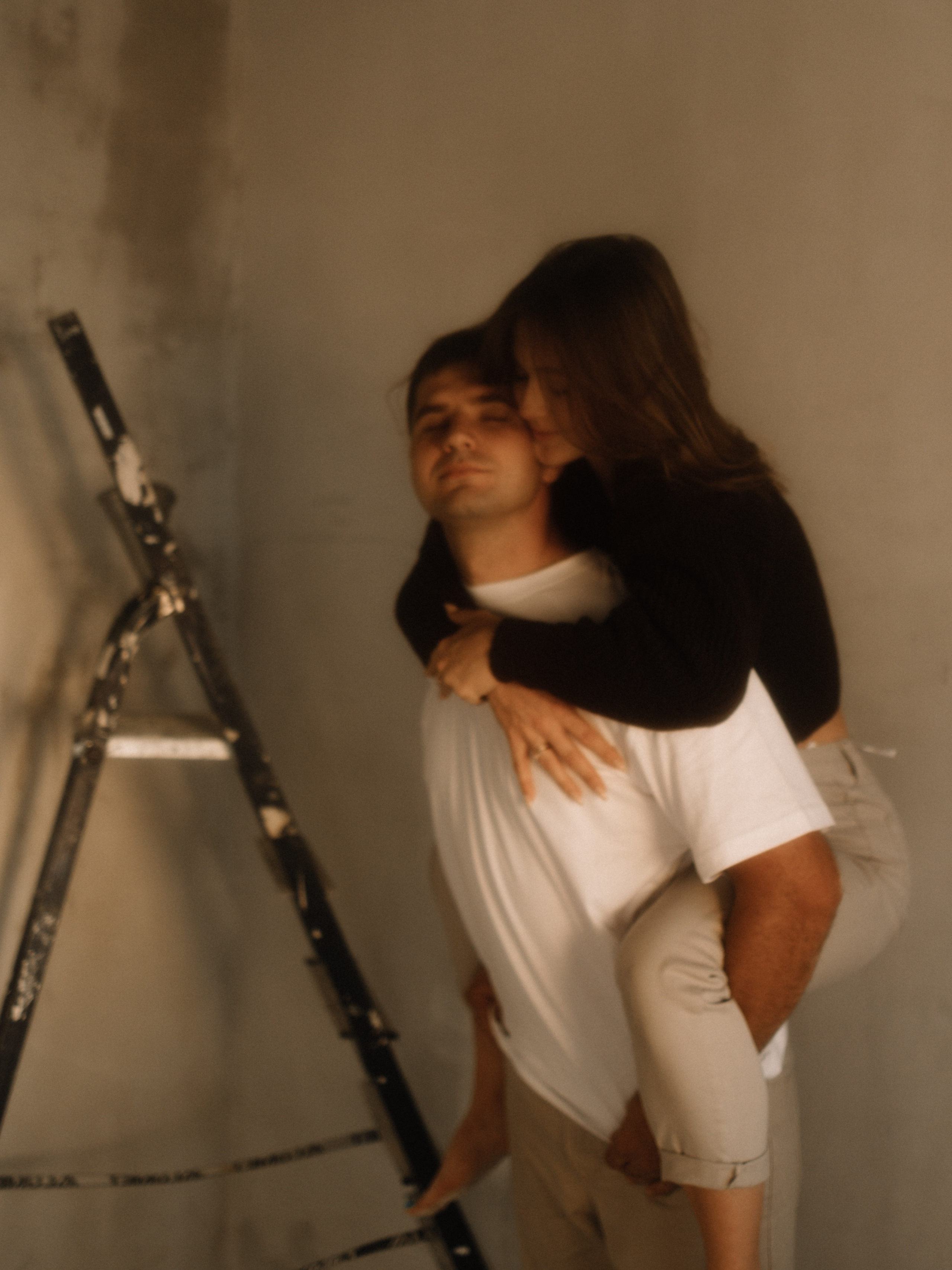 Лёша и Линда. Ремонт. Семейный фотограф в Краснодаре Храмова Анна