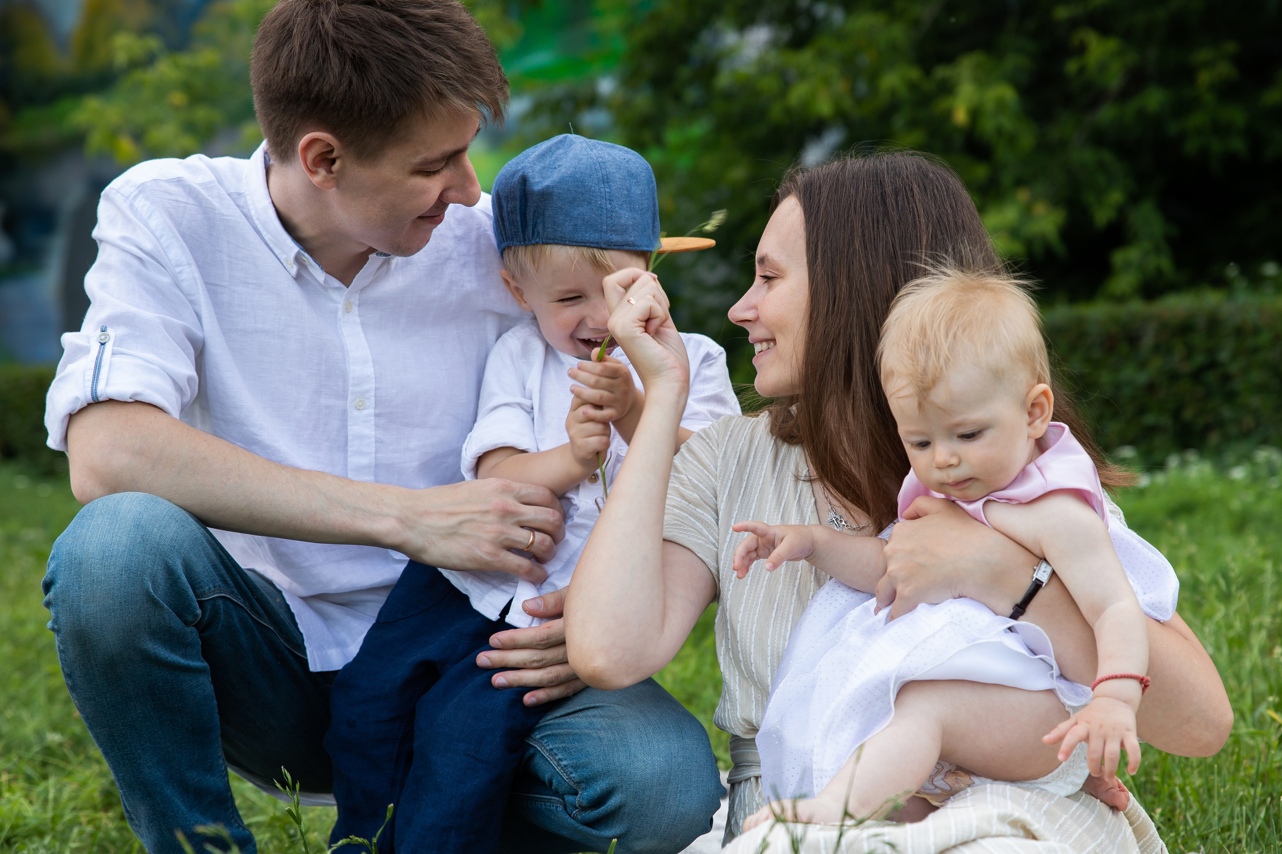 Павел, Маргарита, Егорка и маленькая Ульяна. Семейный фотограф в Москве Алёна Шестунова