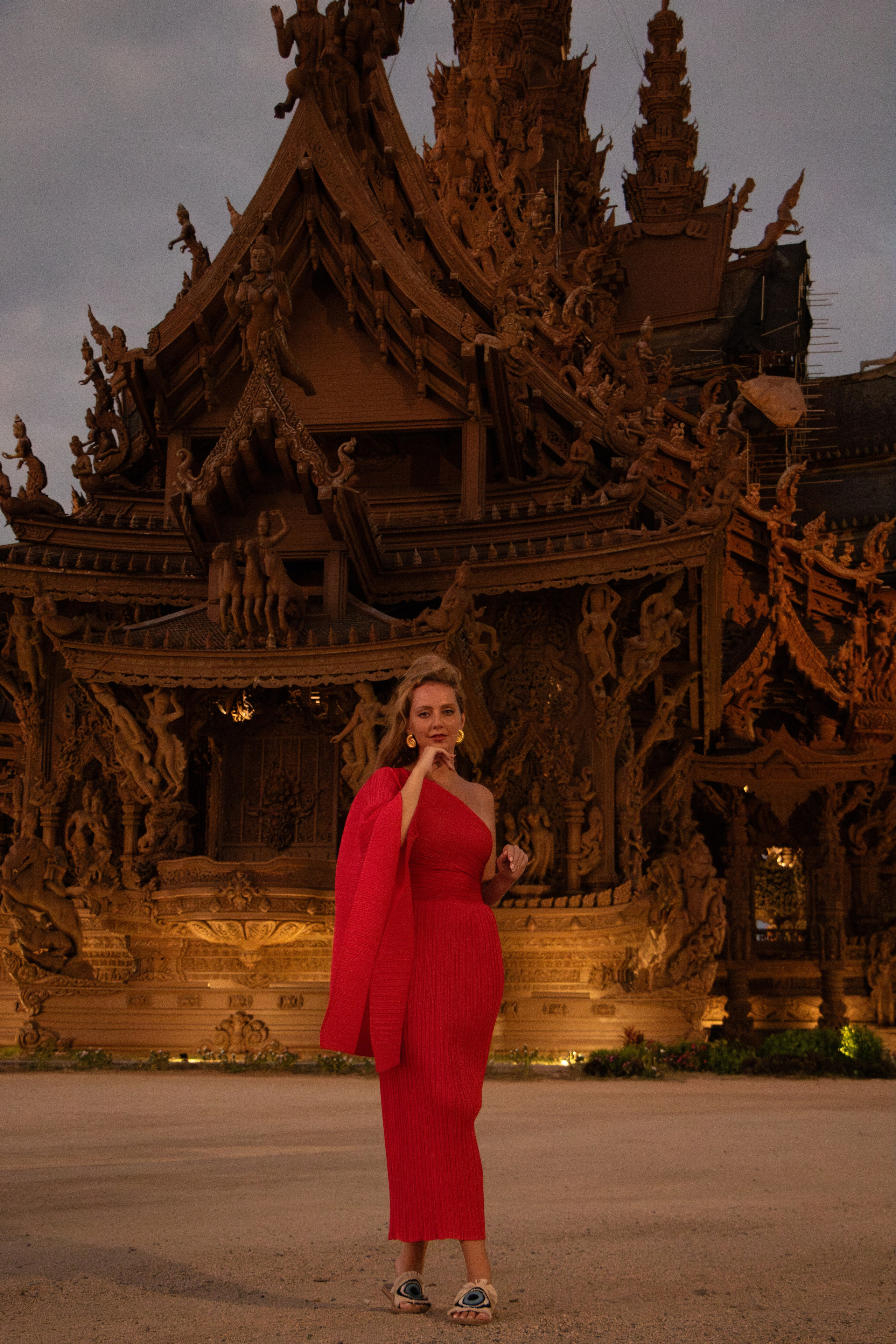 Maria. Portrait photographer in Thailand