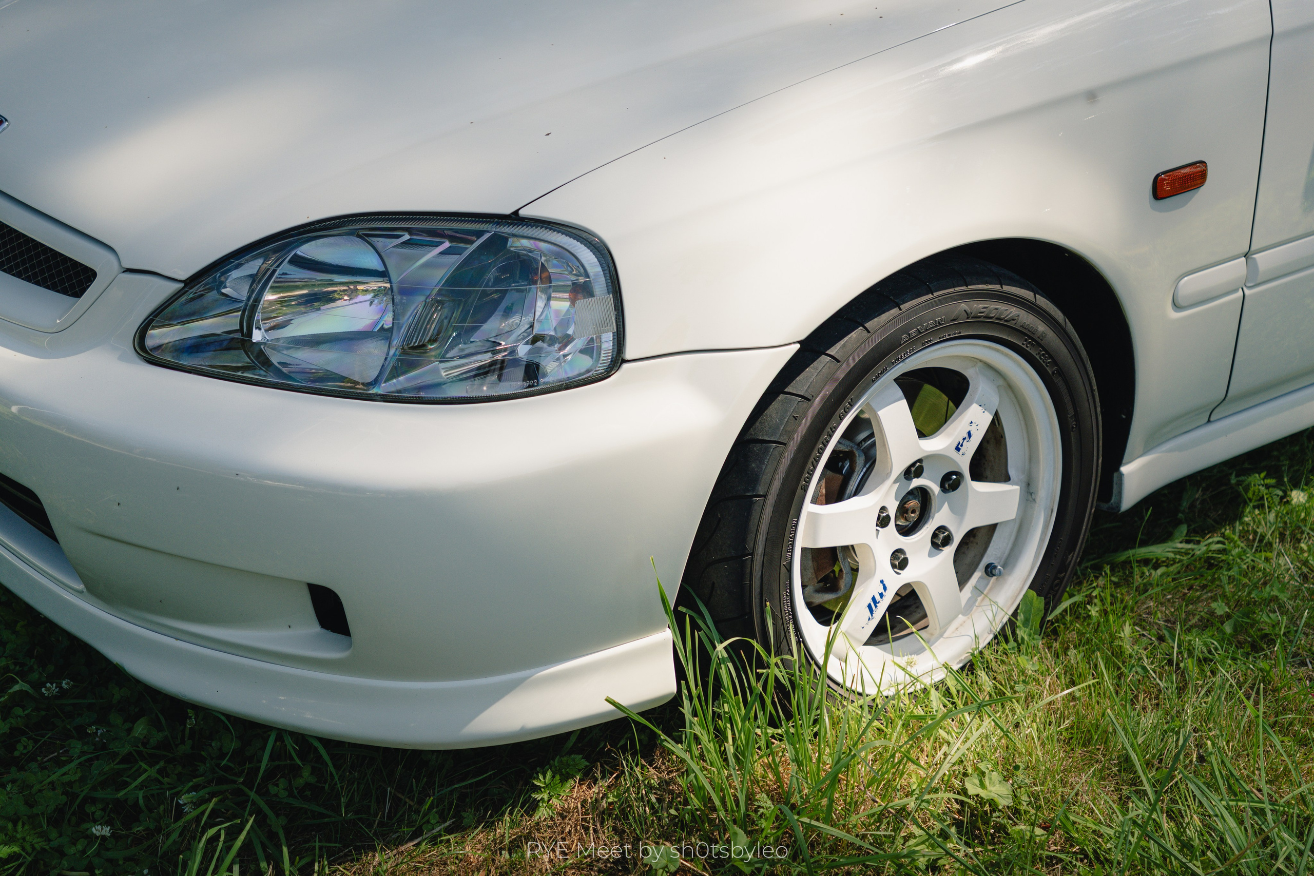 Масштабный летний фестиваль RYE Meet — встреча клуба любителей автомобилей старше 25-лет. Автомобильный фотограф Антон Цырулев