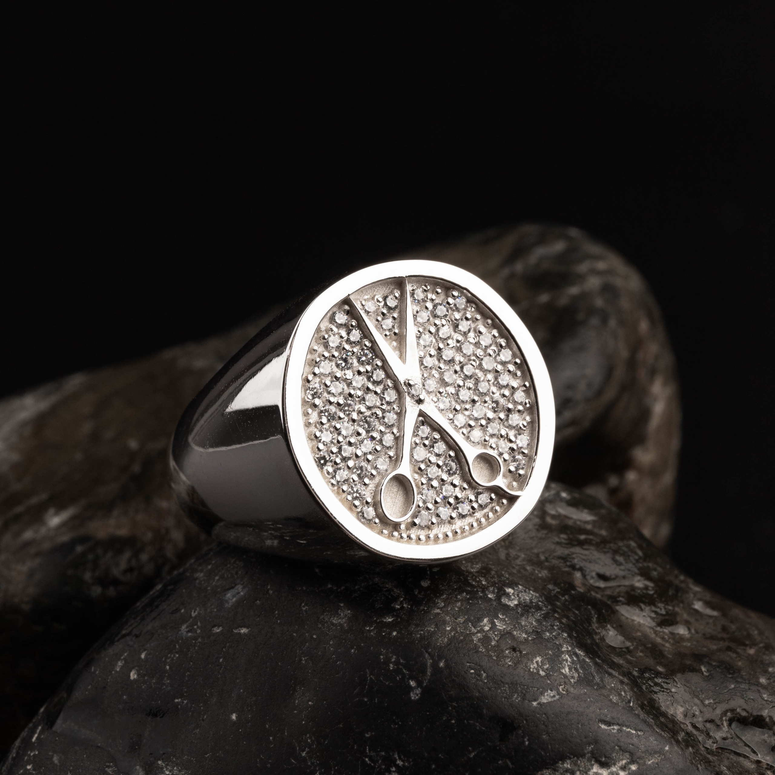 Ювелирные украшения. Предметный фотограф в Крыму Ольга Шестакова