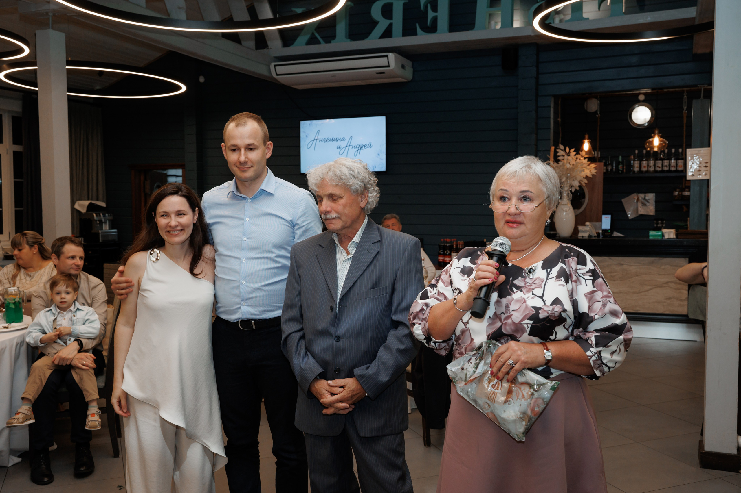 Регистрация в отеле Fish Point, ЗАГС Бутово, прогулка в Остафьево. Свадебный и репортажный фотограф (Москва, Королев и другие)