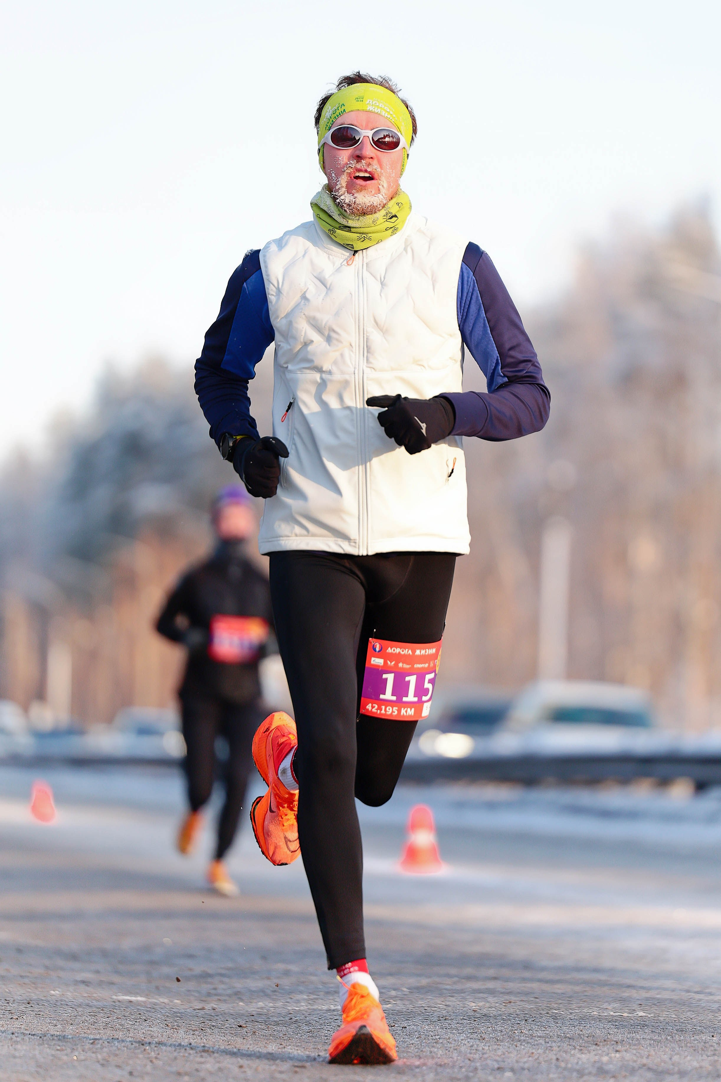 Зимний марафон «Дорога жизни» 2026. Спортивный фотограф в Санкт-Петербурге Илья Vacool