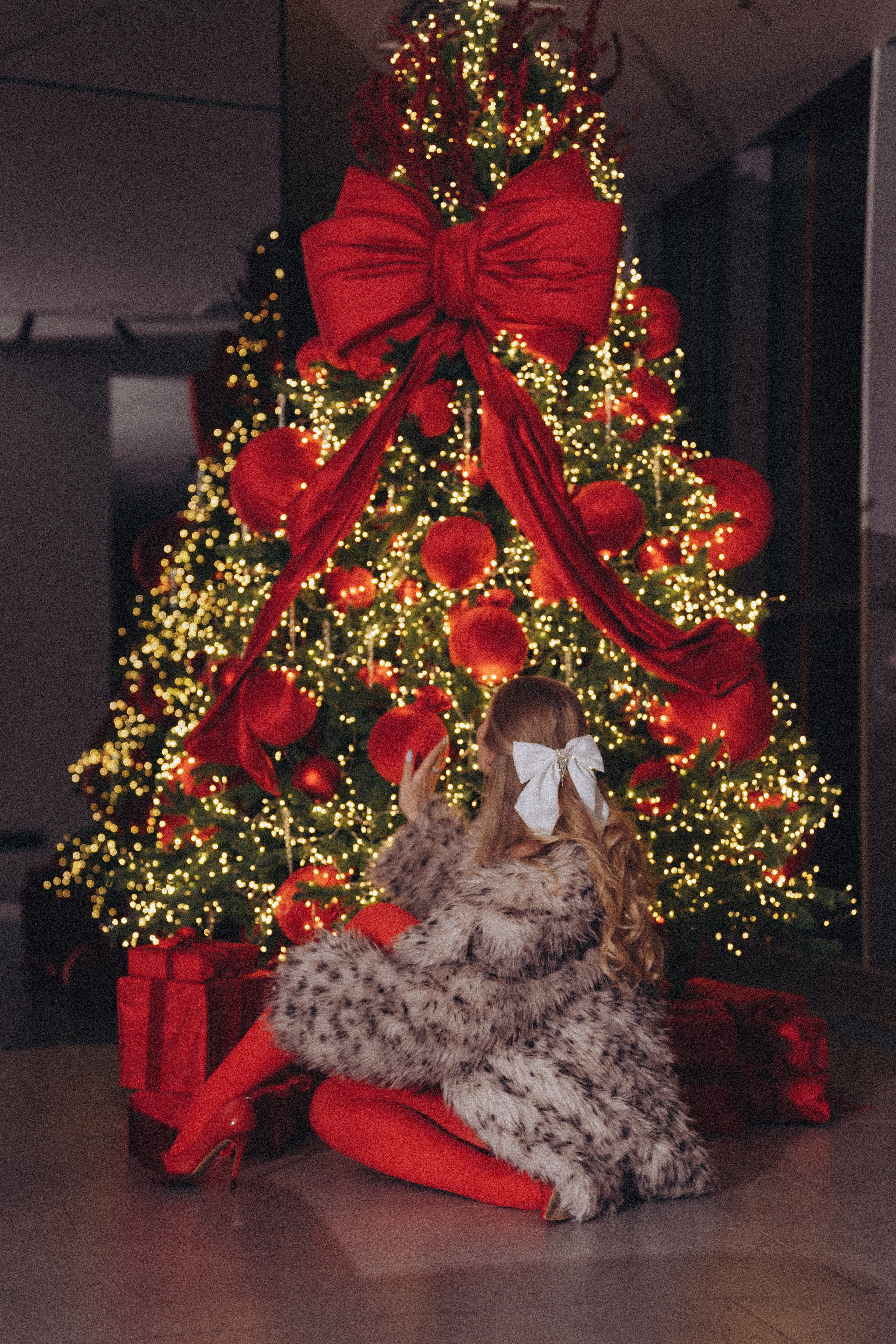 ФОТОСЕССИЯ К НОВОМУ ГОДУ В СТУДИИ С ЕЛОЧКОЙ КРАСИВЫЙ ОБРАЗ. Профессиональный фотограф, Санкт-Петербург — Виктория Богомолова