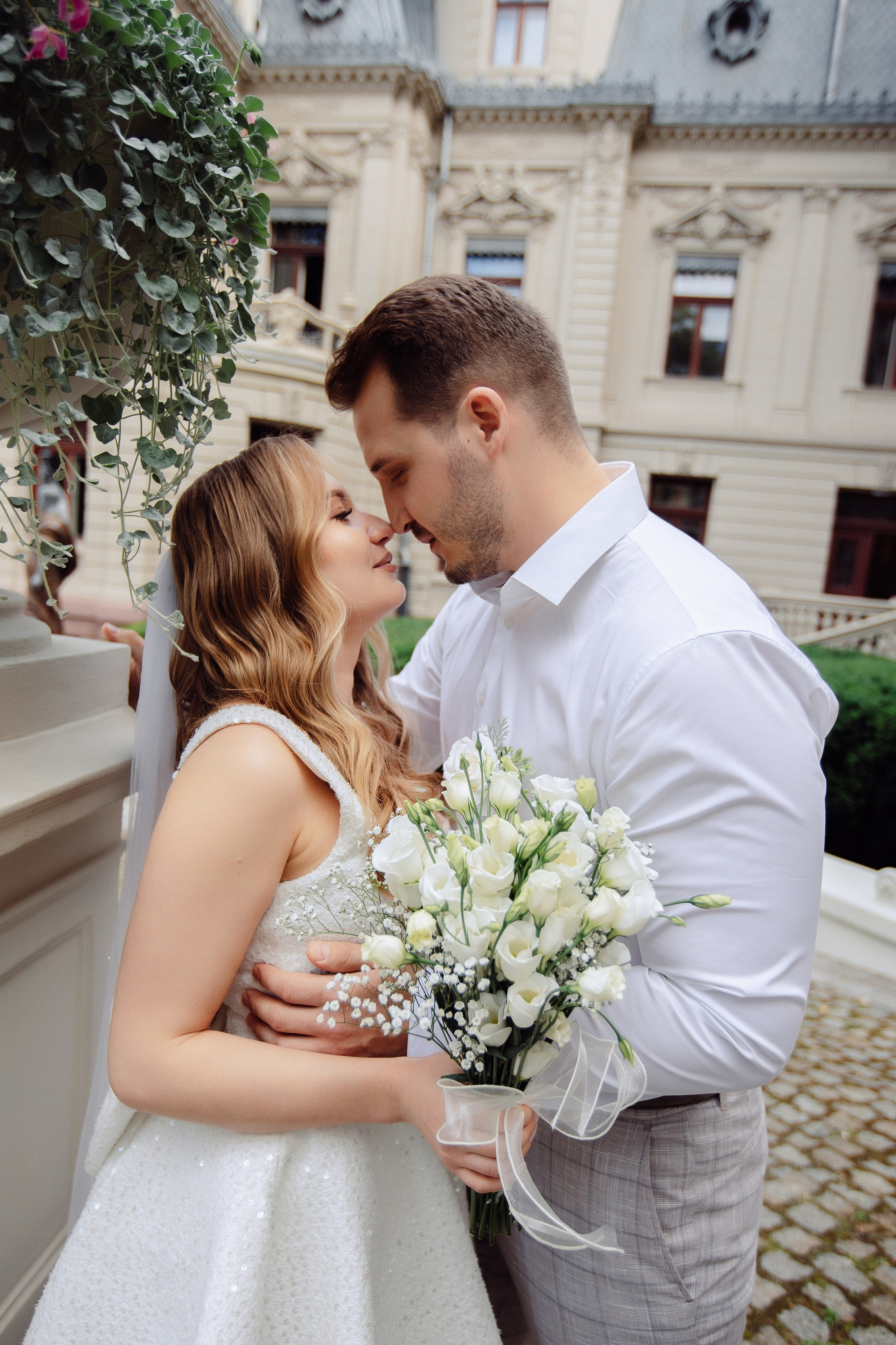 Ślubna sesja zdjęciowa w Pałacu Poznańskiego-Muzeum Miasta Łodzi. Свадебный фотограф Варшава Лодзь Польша Елена Юцова