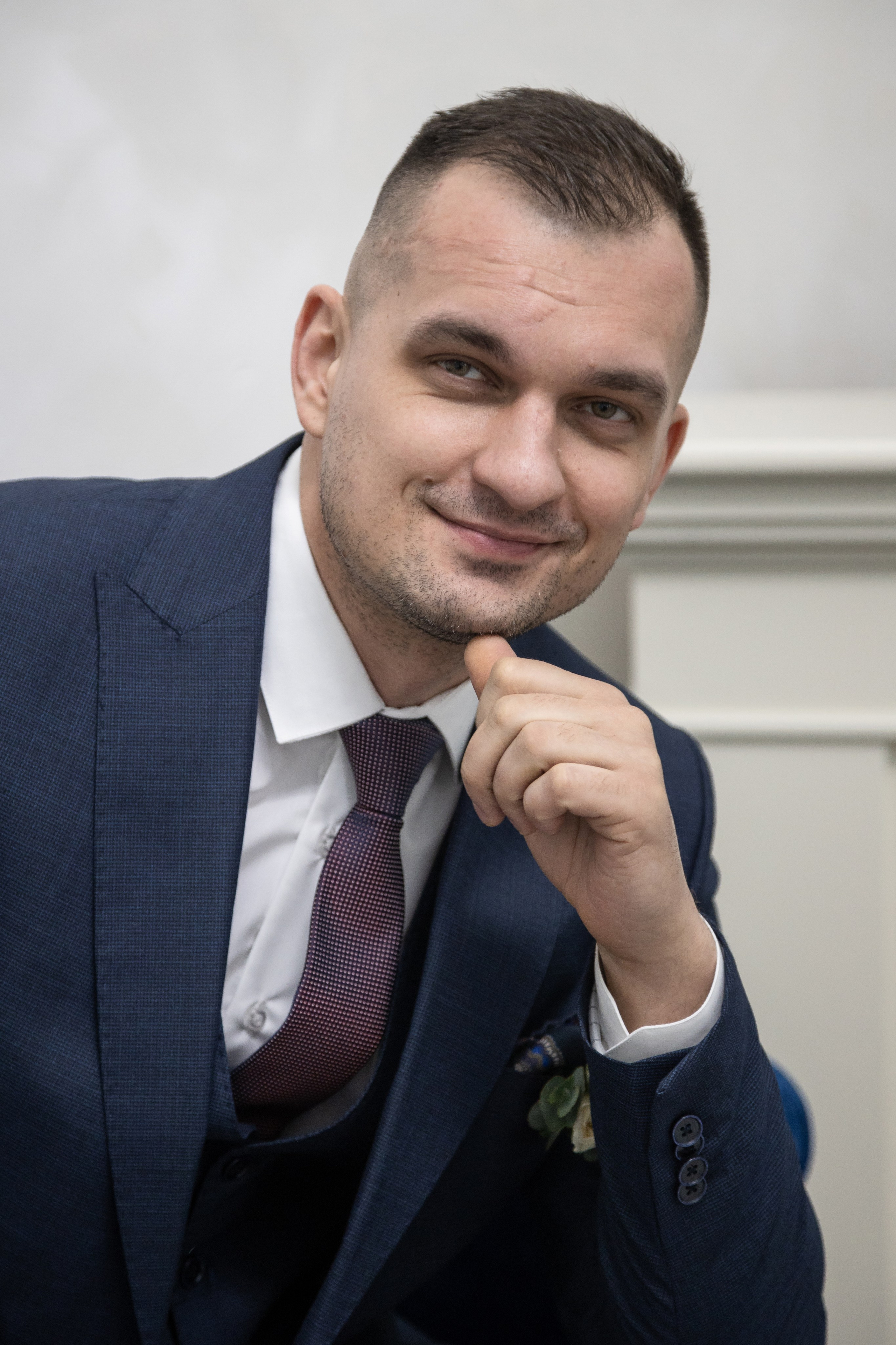 Портрет жениха в ЗАГСе