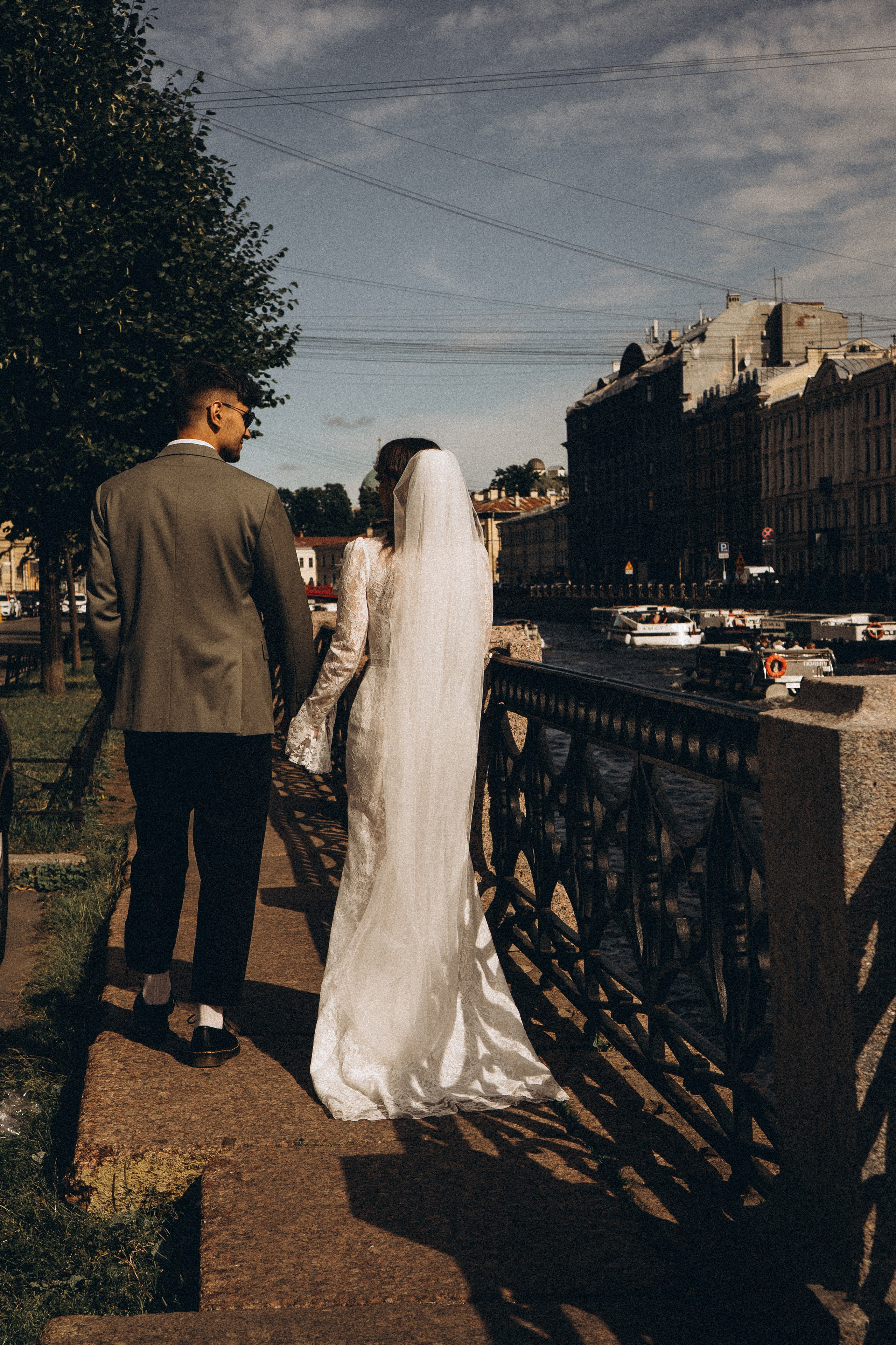 СВАДЕБНАЯ ПРОГУЛКА ВОЗЕ ИСАИКЕВСКОГО СОБОРА АСТОРИИ И ЗАКОНОДАЛЕТНОГО СОБРАНИЯ. Профессиональный фотограф, Санкт-Петербург — Виктория Богомолова