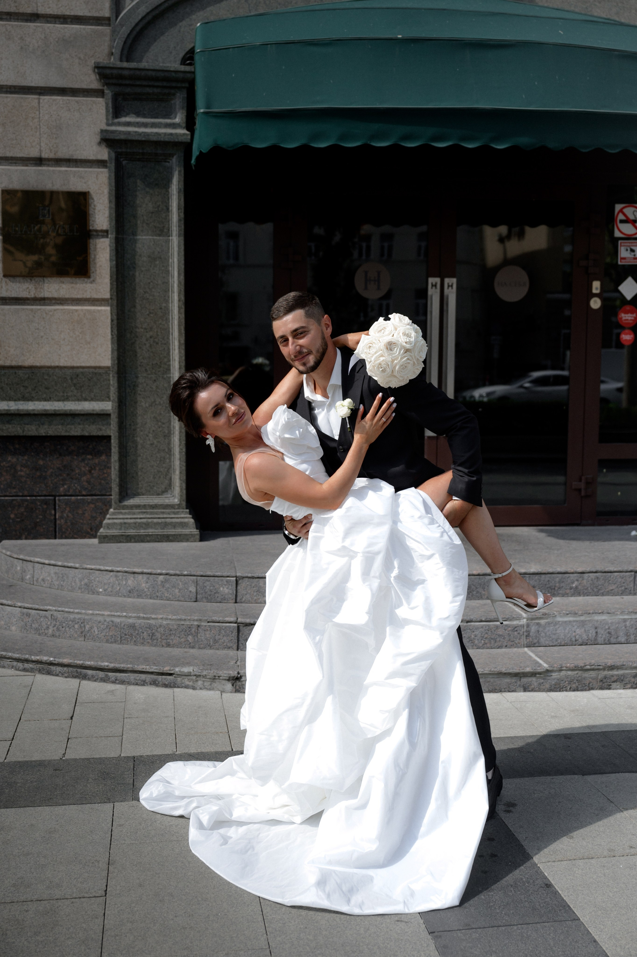 23.08.2024. RETOUCH-HOUSE