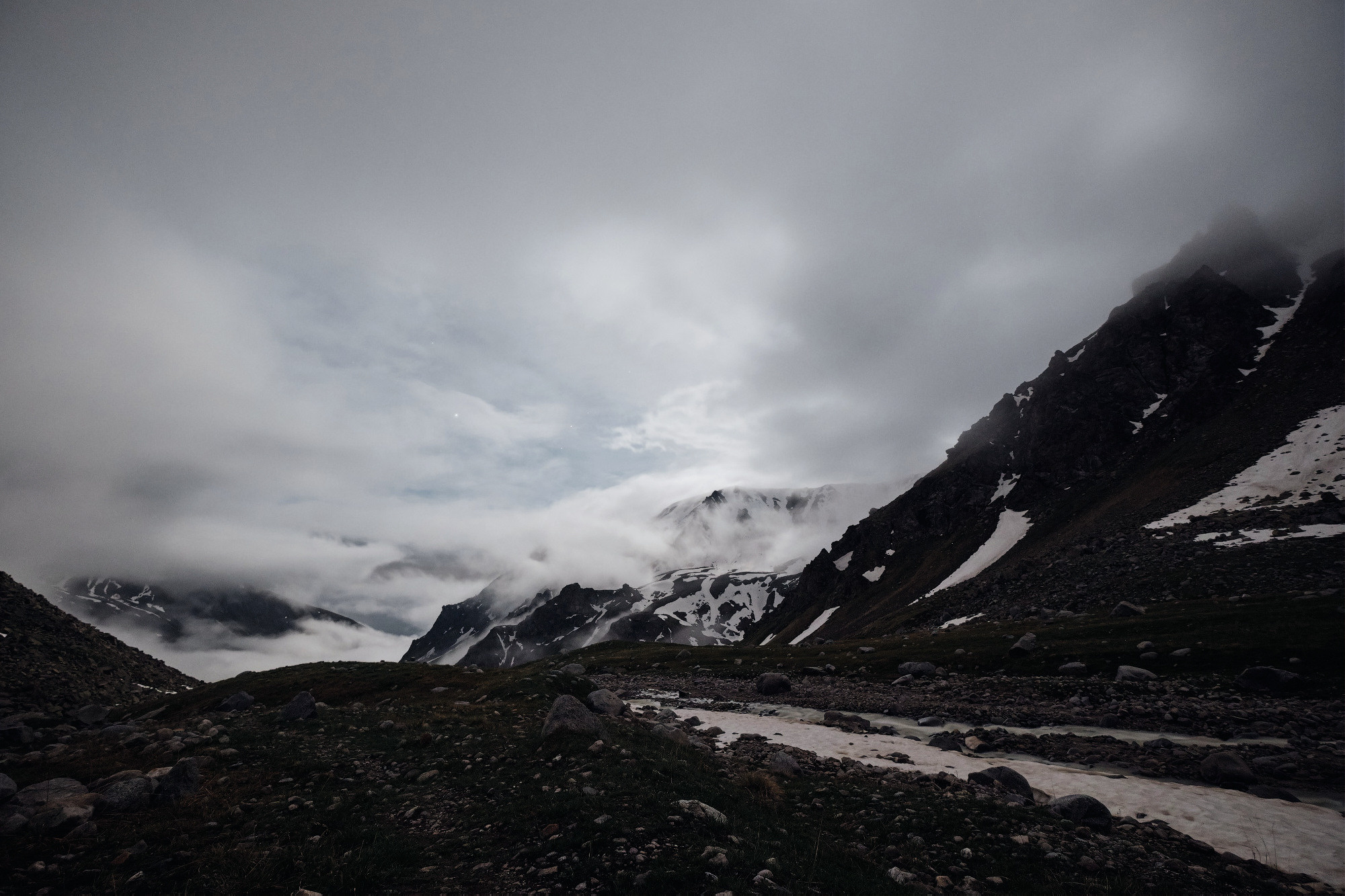 Эльбрус с востока. Июнь 2019 года. Репортажный фотограф Дмитрий Литвинский. Минск, Беларусь, мир