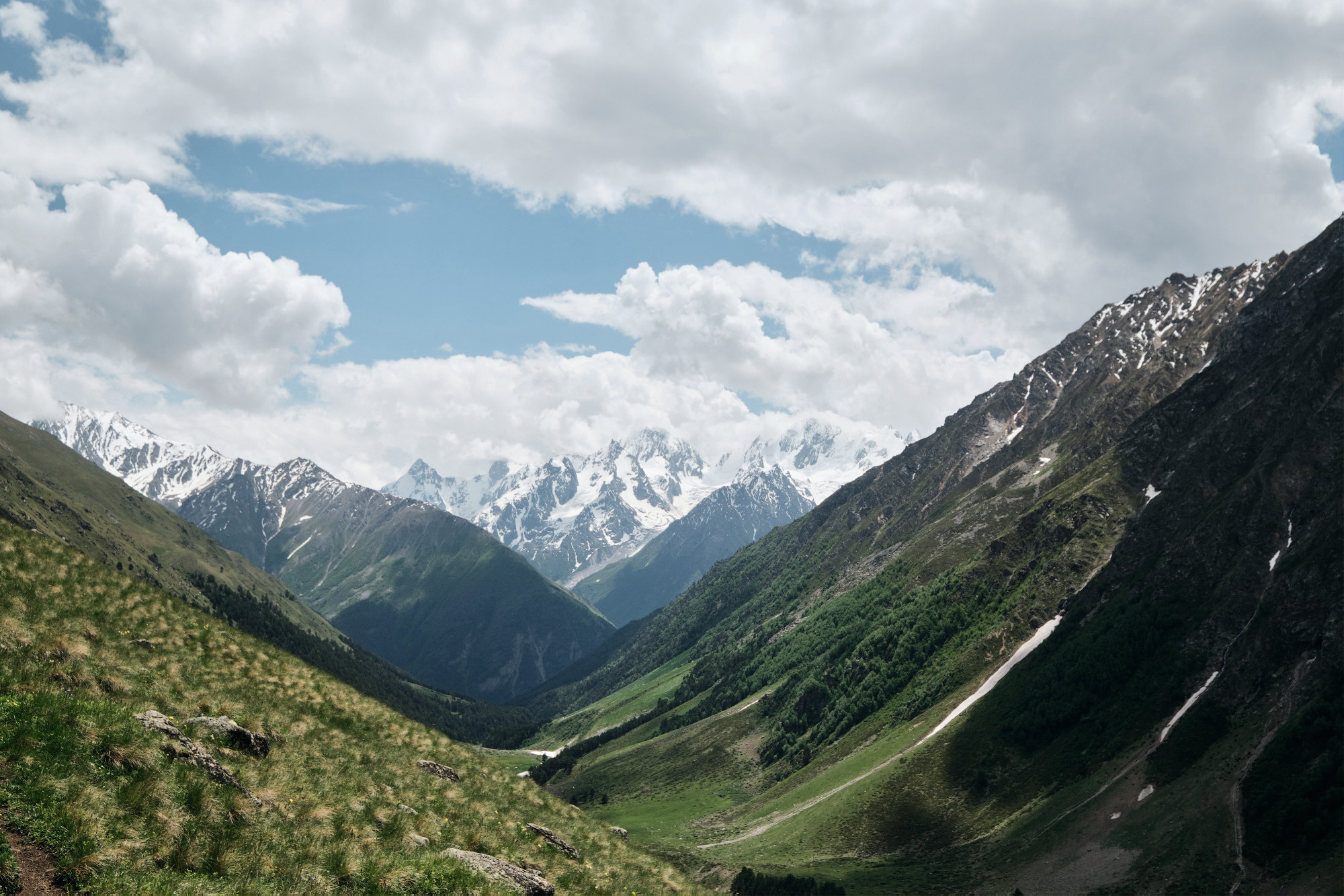 Эльбрус с востока. Июнь 2019 года. Репортажный фотограф Дмитрий Литвинский. Минск, Беларусь, мир