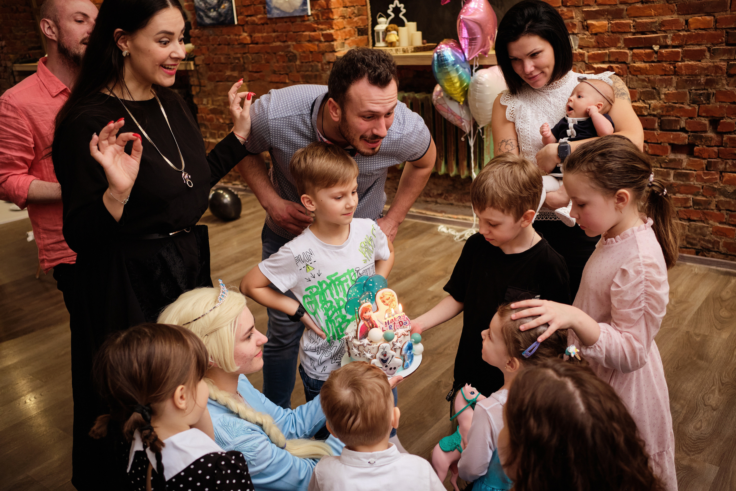 Детский день рождения Авроры в пространстве Мамский дом. Репортажный фотограф Дмитрий Литвинский. Минск, Беларусь, мир