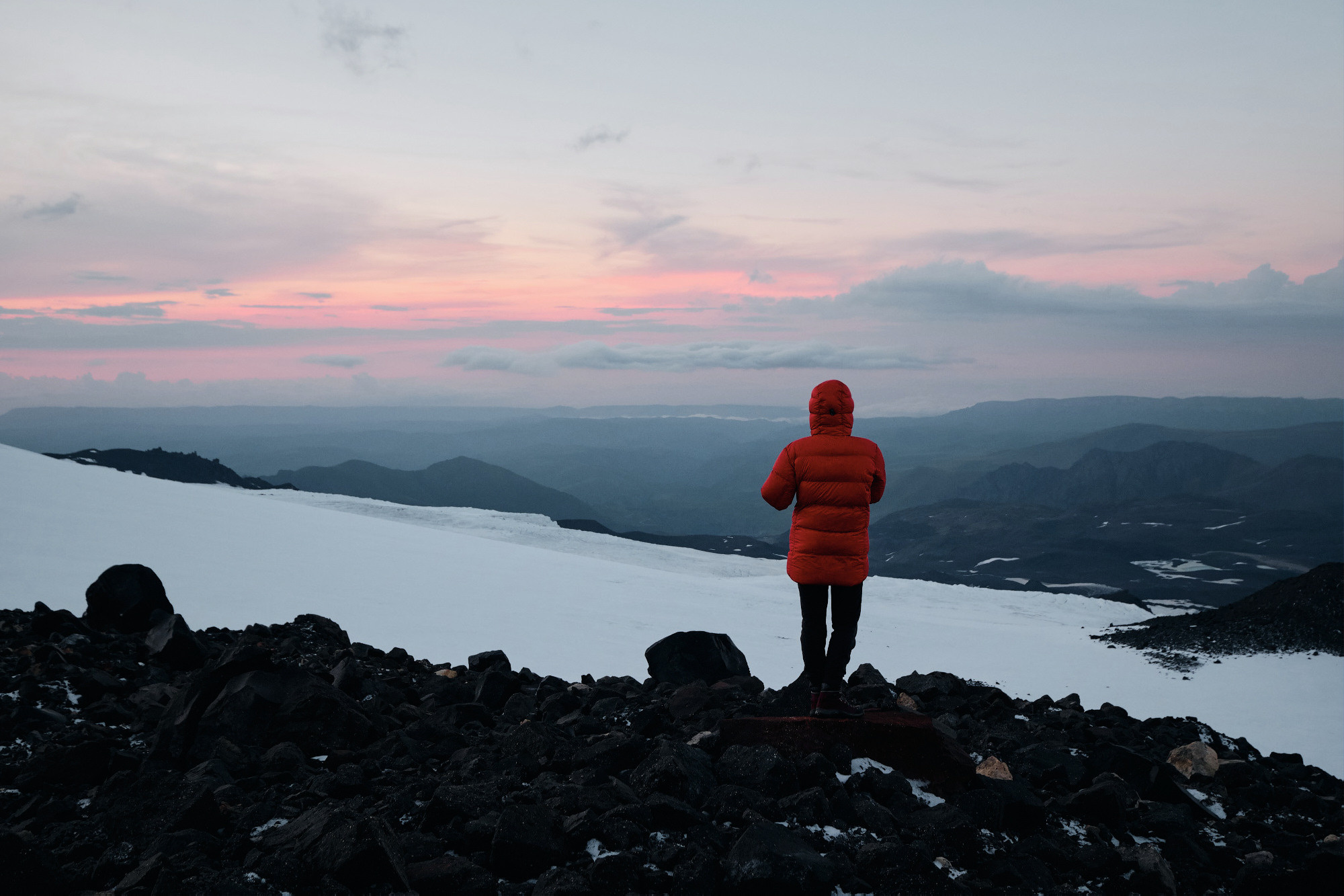 Эльбрус с востока. Июнь 2019 года. Репортажный фотограф Дмитрий Литвинский. Минск, Беларусь, мир