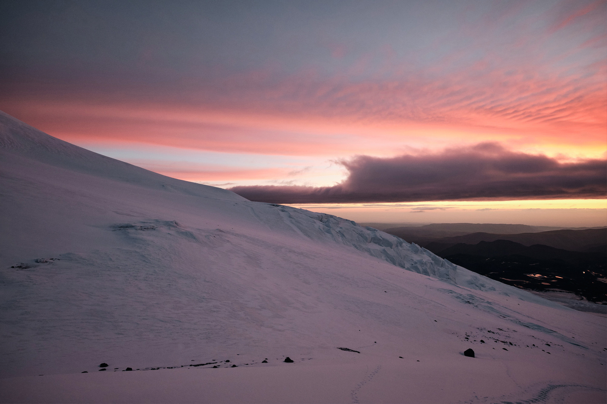 Эльбрус с востока. Июнь 2019 года. Репортажный фотограф Дмитрий Литвинский. Минск, Беларусь, мир