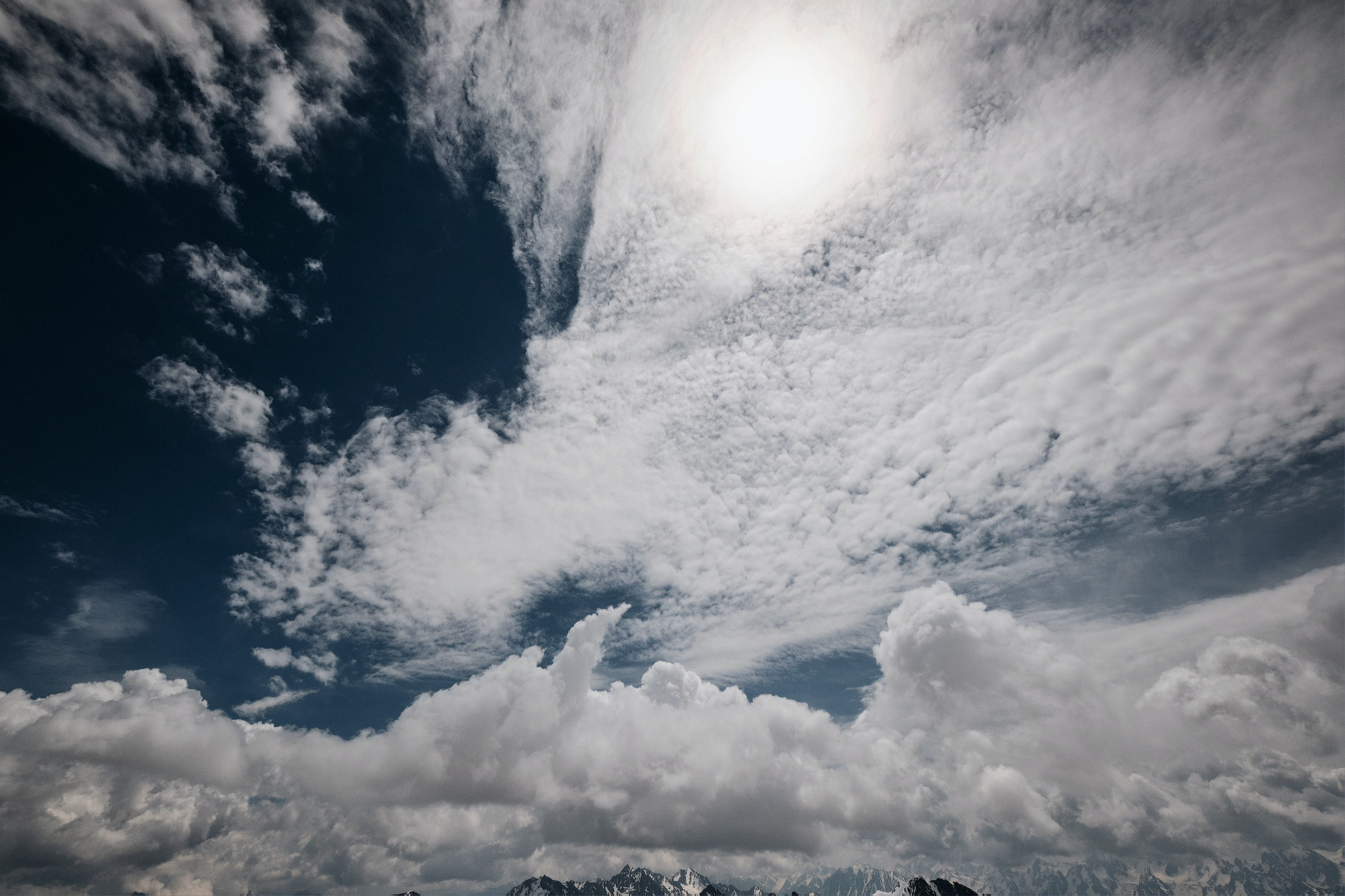 Эльбрус с востока. Июнь 2019 года. Репортажный фотограф Дмитрий Литвинский. Минск, Беларусь, мир