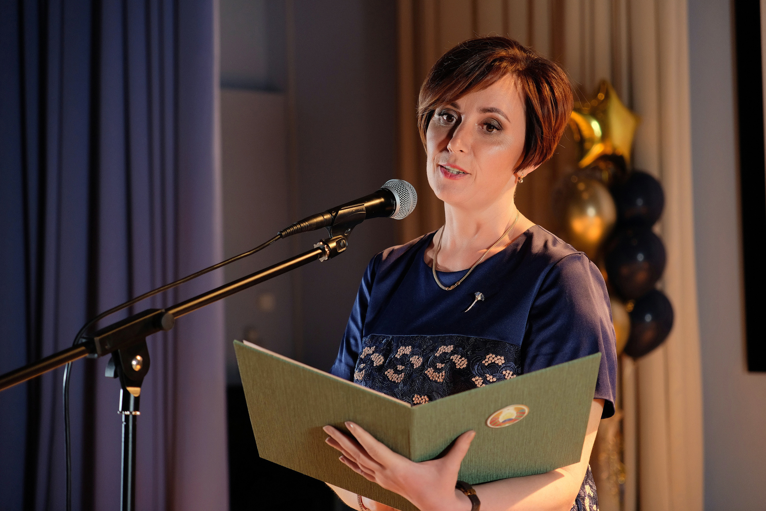 Выпускной 25 гимназии г. Минска. Репортажный фотограф Дмитрий Литвинский. Минск, Беларусь, мир