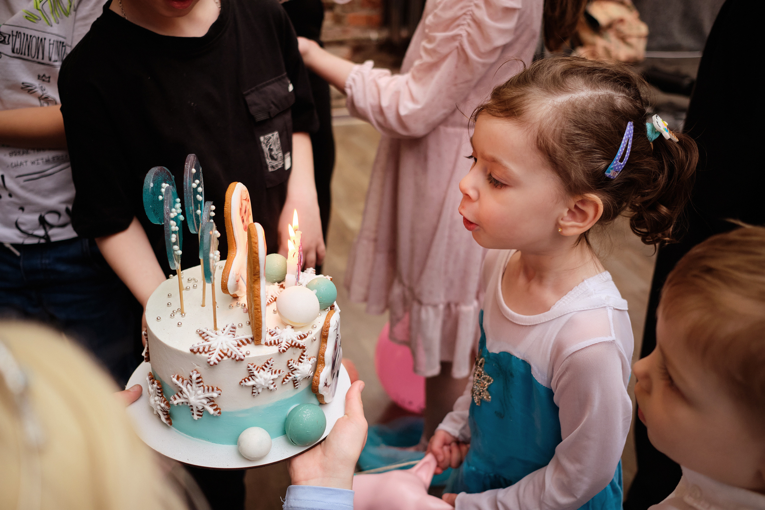 Детский день рождения Авроры в пространстве Мамский дом. Репортажный фотограф Дмитрий Литвинский. Минск, Беларусь, мир