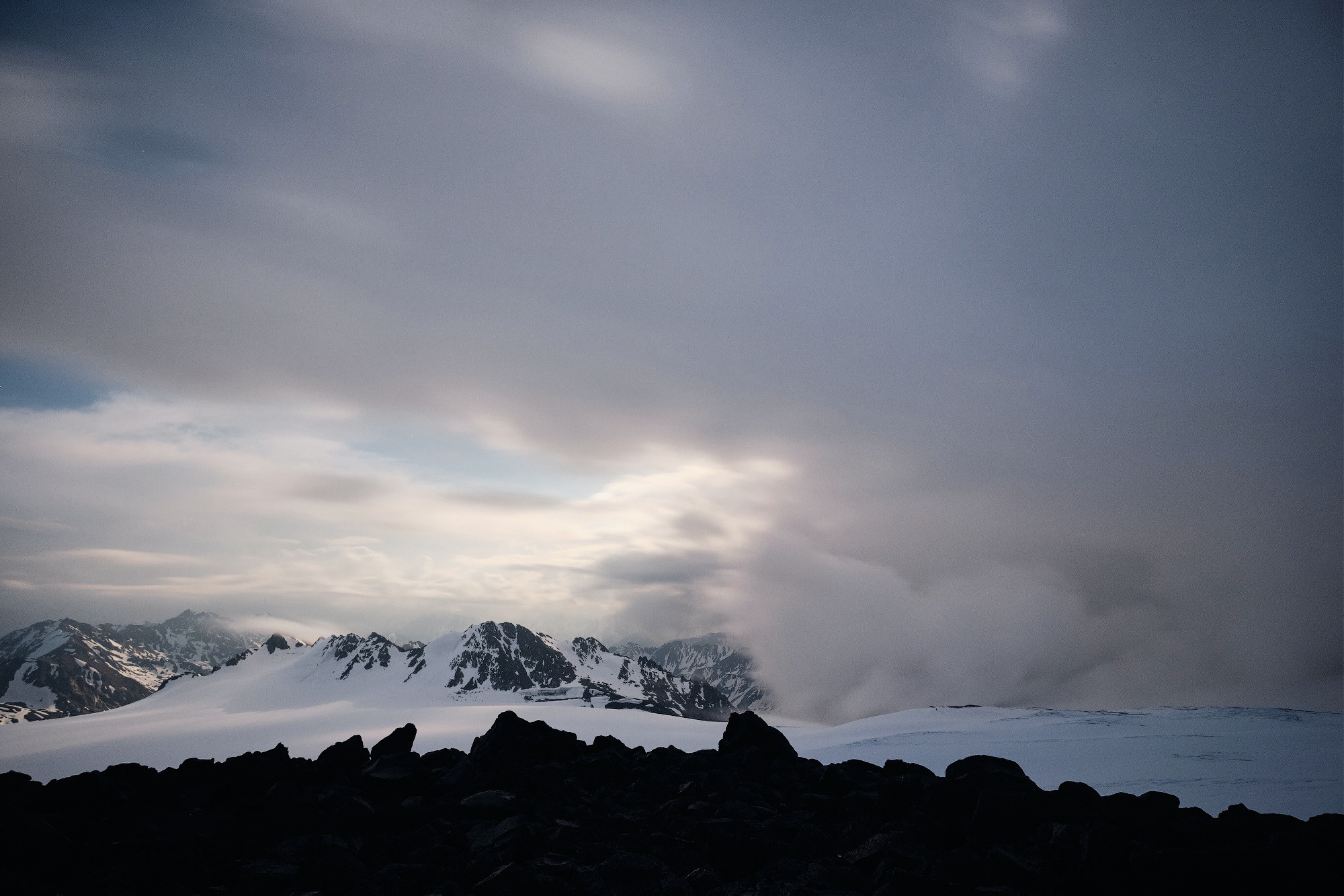 Эльбрус с востока. Июнь 2019 года. Репортажный фотограф Дмитрий Литвинский. Минск, Беларусь, мир