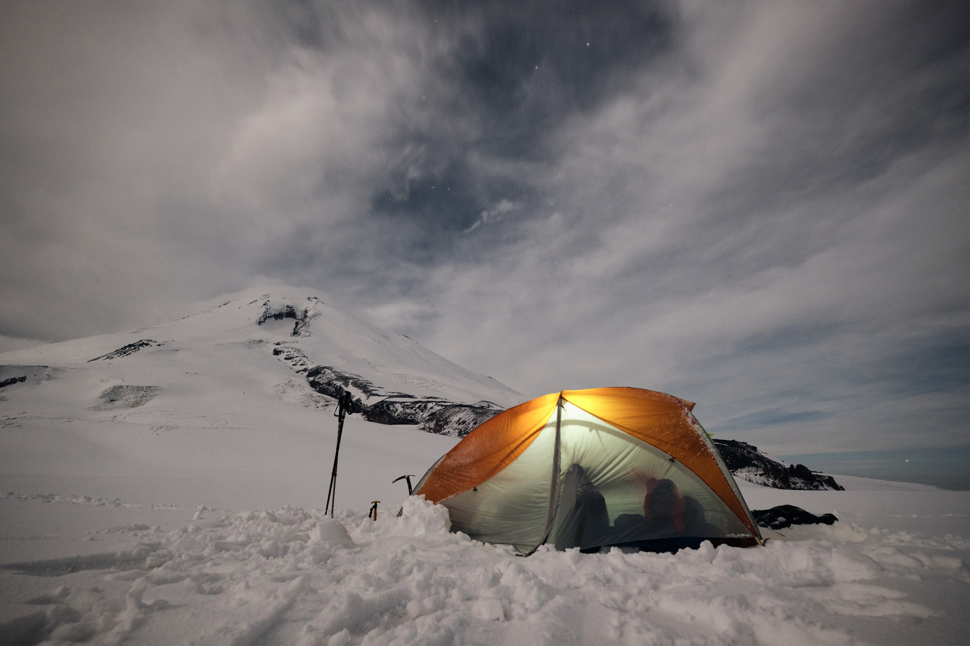 Эльбрус с востока. Июнь 2019 года. Репортажный фотограф Дмитрий Литвинский. Минск, Беларусь, мир
