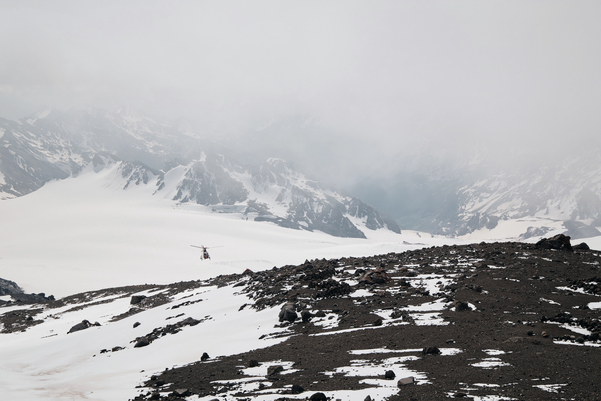 Эльбрус с востока. Июнь 2019 года. Репортажный фотограф Дмитрий Литвинский. Минск, Беларусь, мир