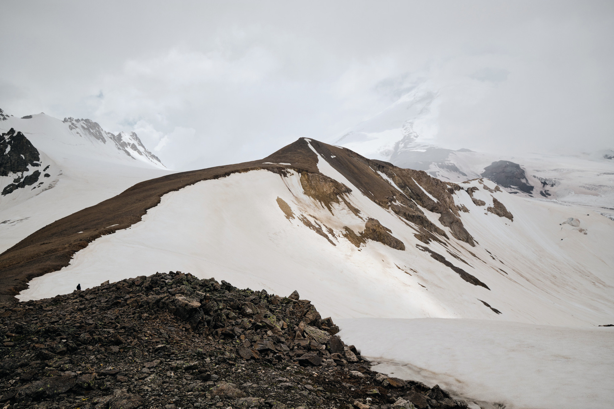 Эльбрус с востока. Июнь 2019 года. Репортажный фотограф Дмитрий Литвинский. Минск, Беларусь, мир