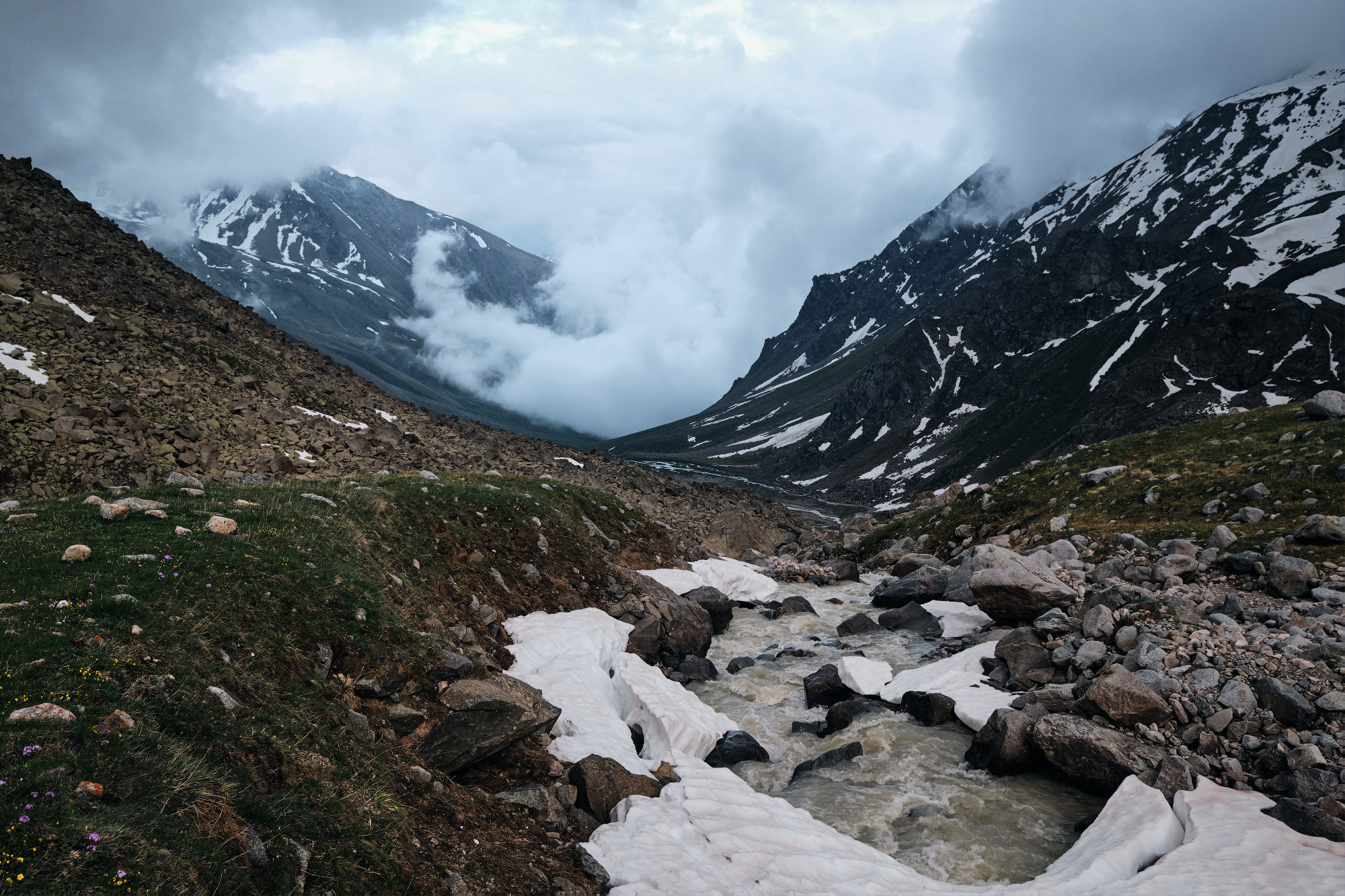 Эльбрус с востока. Июнь 2019 года. Репортажный фотограф Дмитрий Литвинский. Минск, Беларусь, мир
