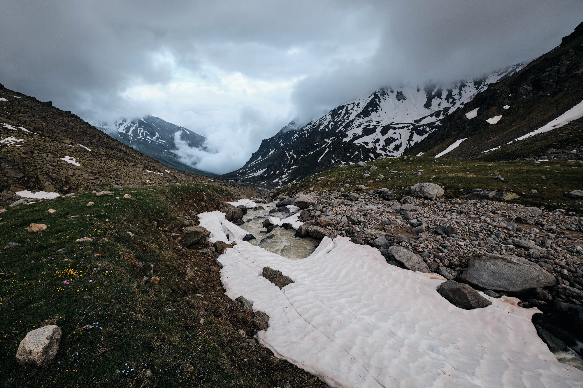 Эльбрус с востока. Июнь 2019 года. Репортажный фотограф Дмитрий Литвинский. Минск, Беларусь, мир