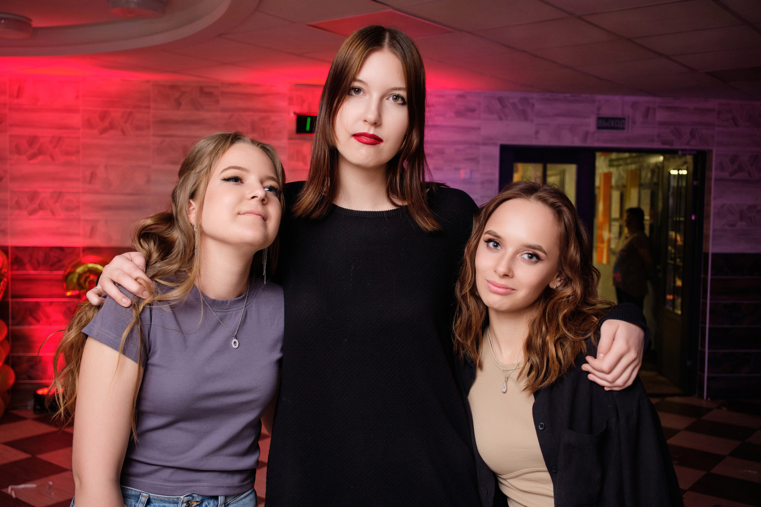 Выпускной 25 гимназии г. Минска. Репортажный фотограф Дмитрий Литвинский. Минск, Беларусь, мир