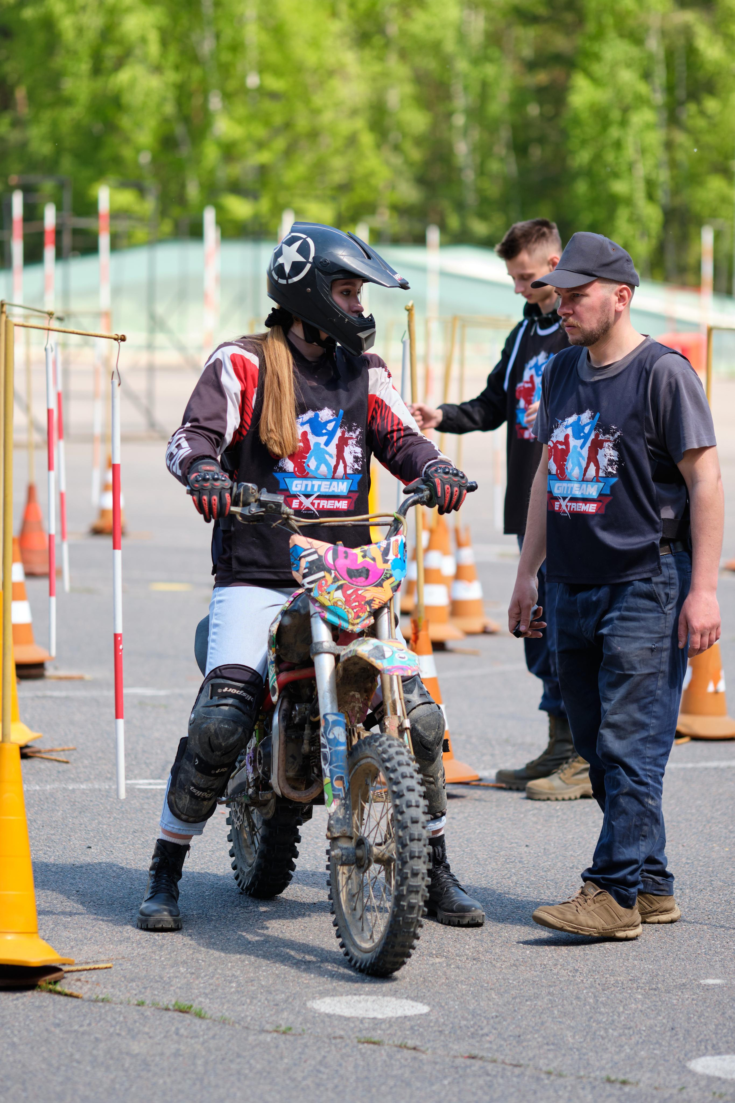 Snos koles. Репортажный фотограф Дмитрий Литвинский. Минск, Беларусь, мир