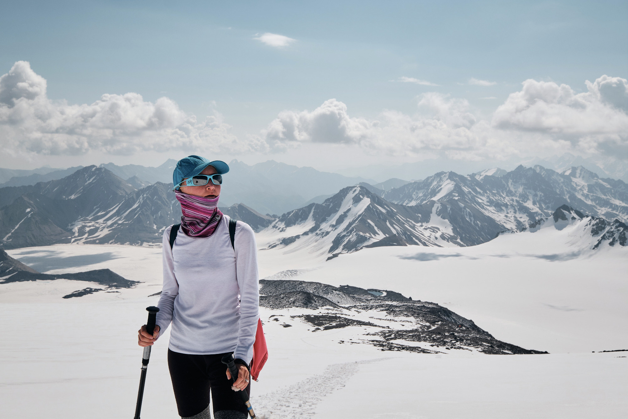 Эльбрус с востока. Июнь 2019 года. Репортажный фотограф Дмитрий Литвинский. Минск, Беларусь, мир