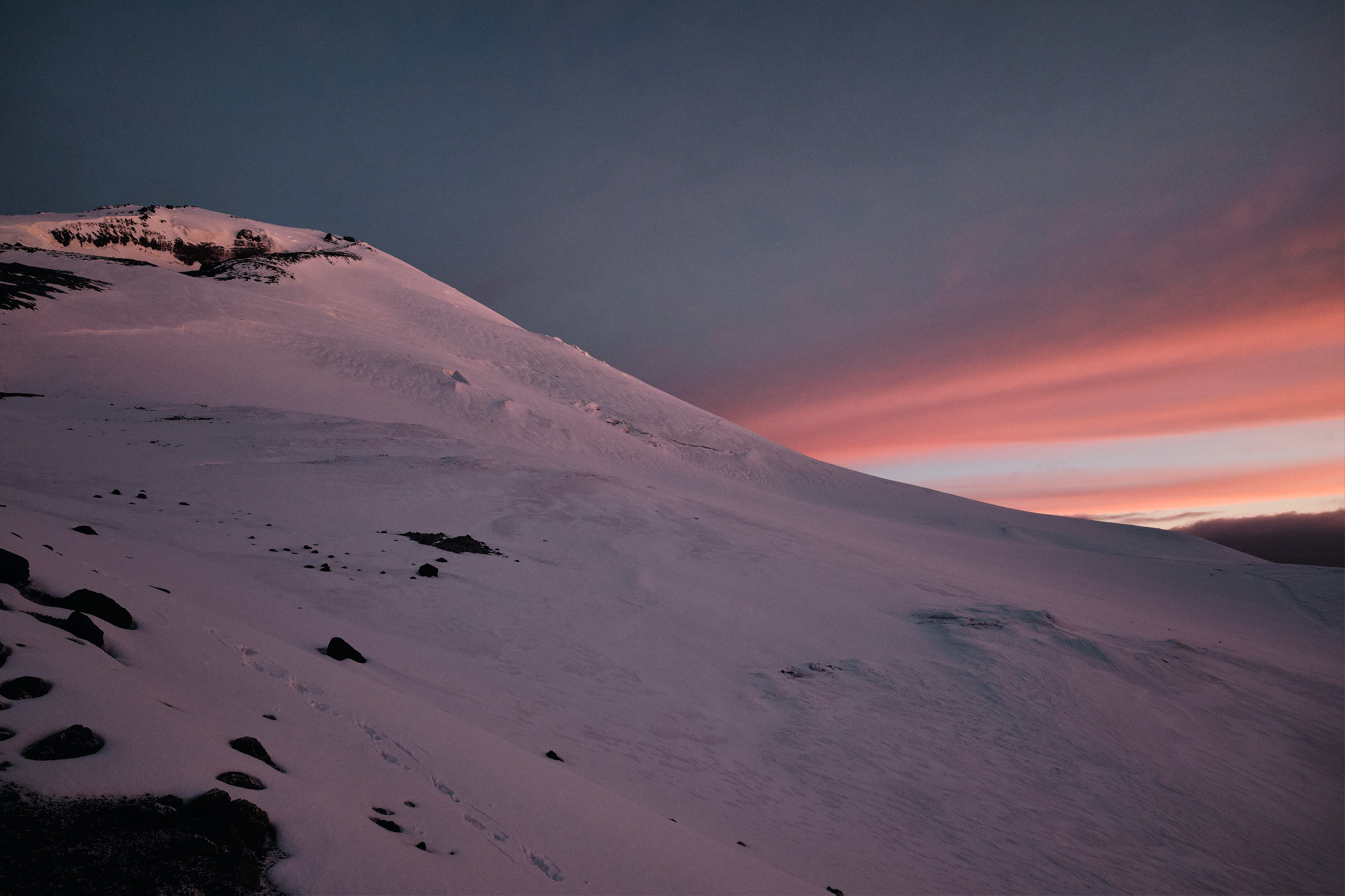 Эльбрус с востока. Июнь 2019 года. Репортажный фотограф Дмитрий Литвинский. Минск, Беларусь, мир