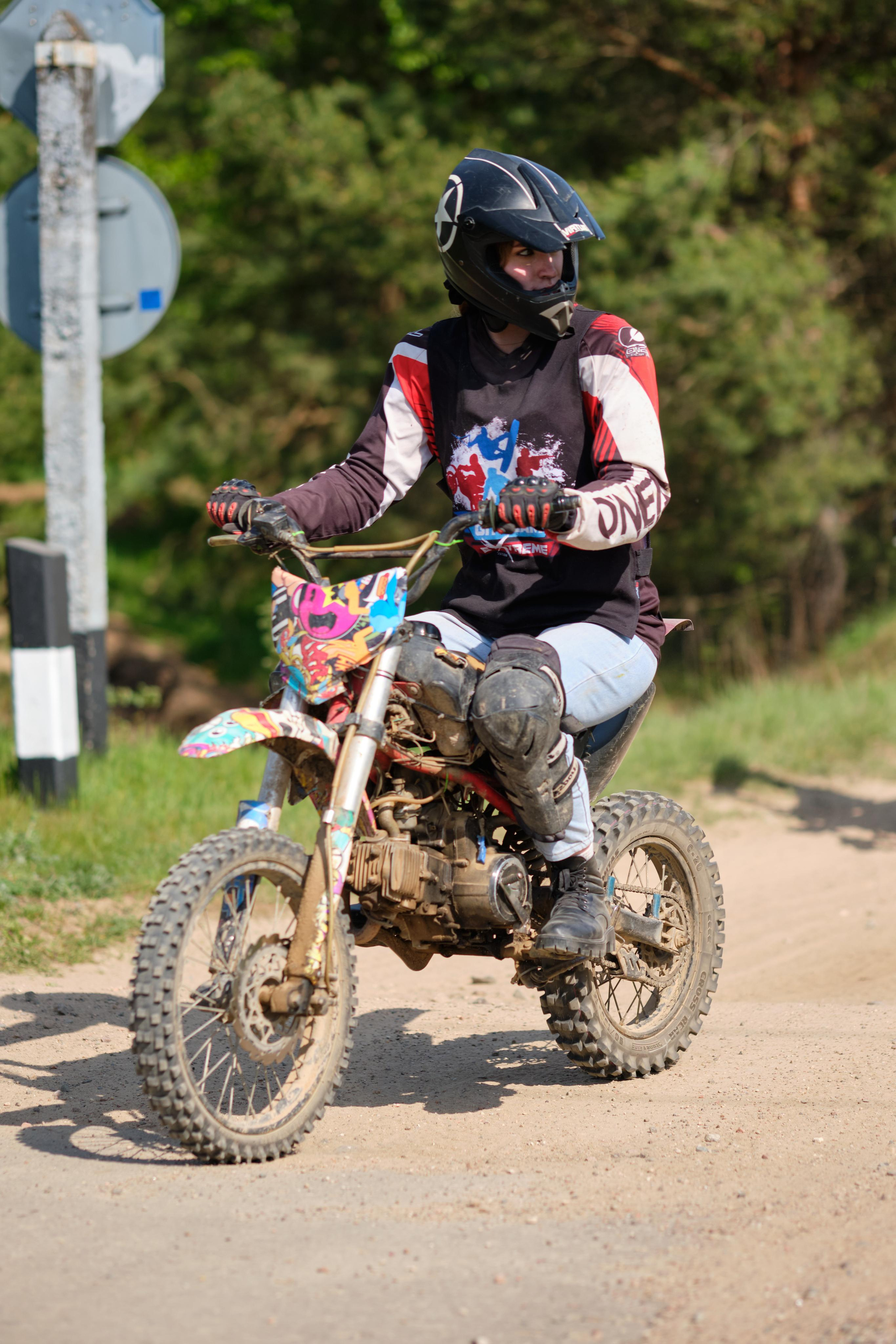 Snos koles. Репортажный фотограф Дмитрий Литвинский. Минск, Беларусь, мир