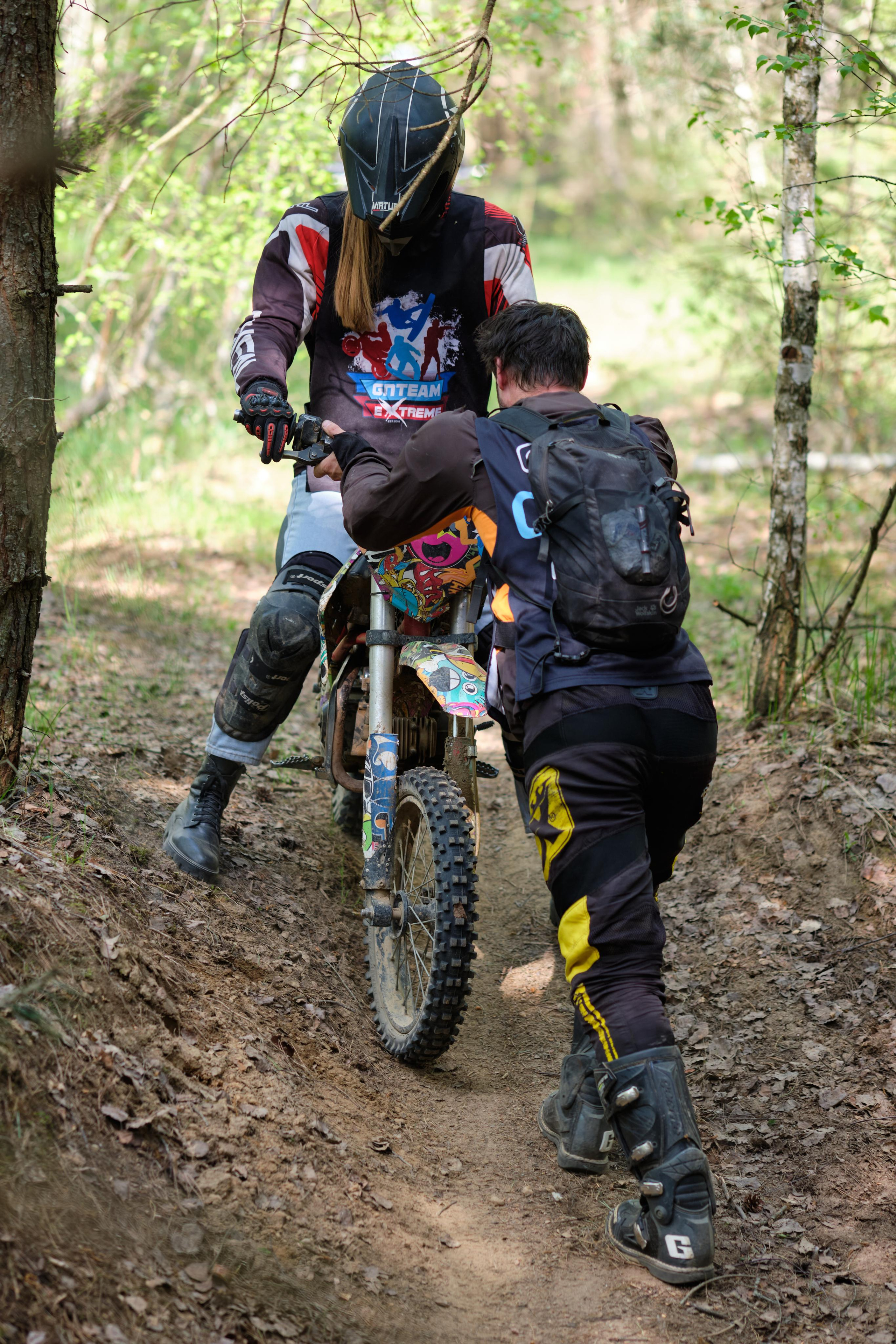 Snos koles. Репортажный фотограф Дмитрий Литвинский. Минск, Беларусь, мир