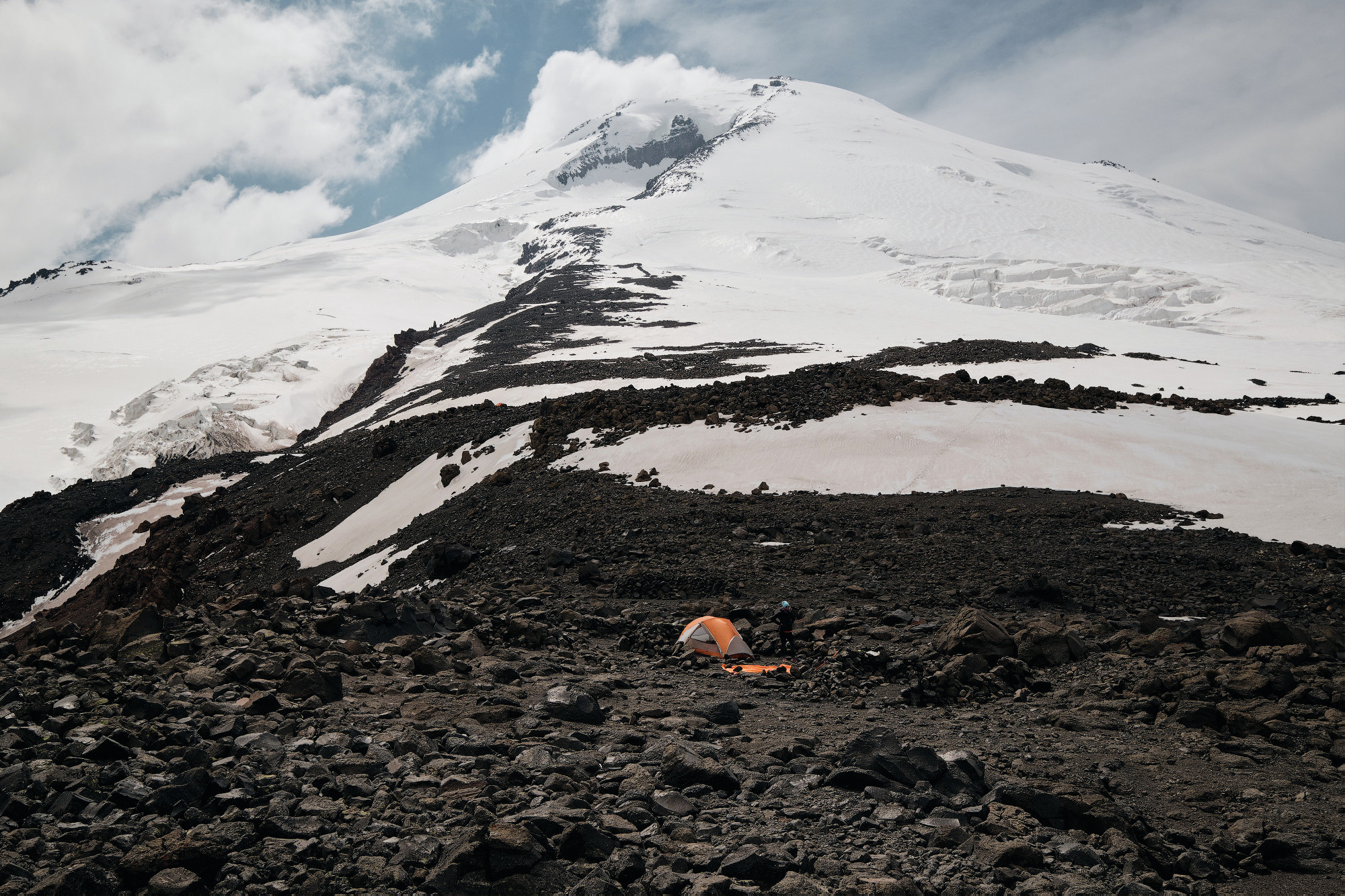 Эльбрус с востока. Июнь 2019 года. Репортажный фотограф Дмитрий Литвинский. Минск, Беларусь, мир