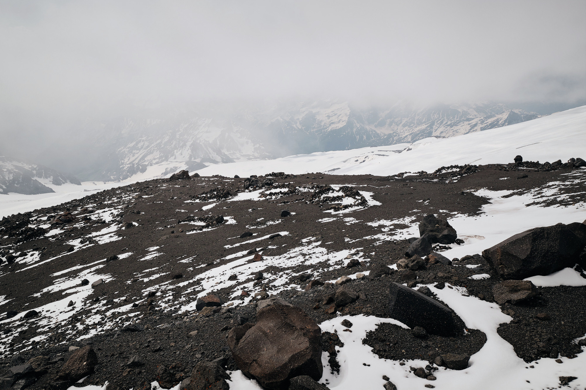 Эльбрус с востока. Июнь 2019 года. Репортажный фотограф Дмитрий Литвинский. Минск, Беларусь, мир