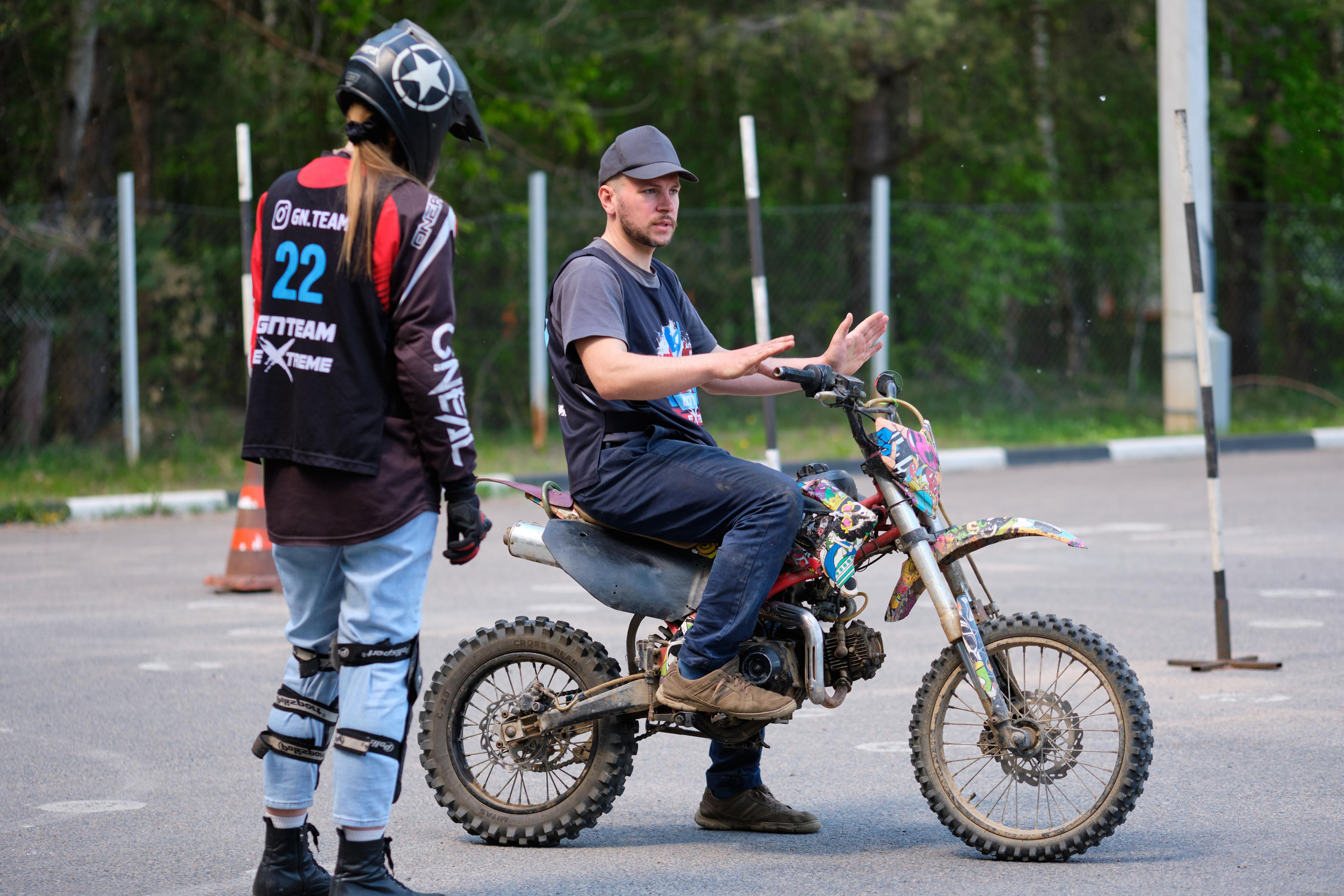 Snos koles. Репортажный фотограф Дмитрий Литвинский. Минск, Беларусь, мир