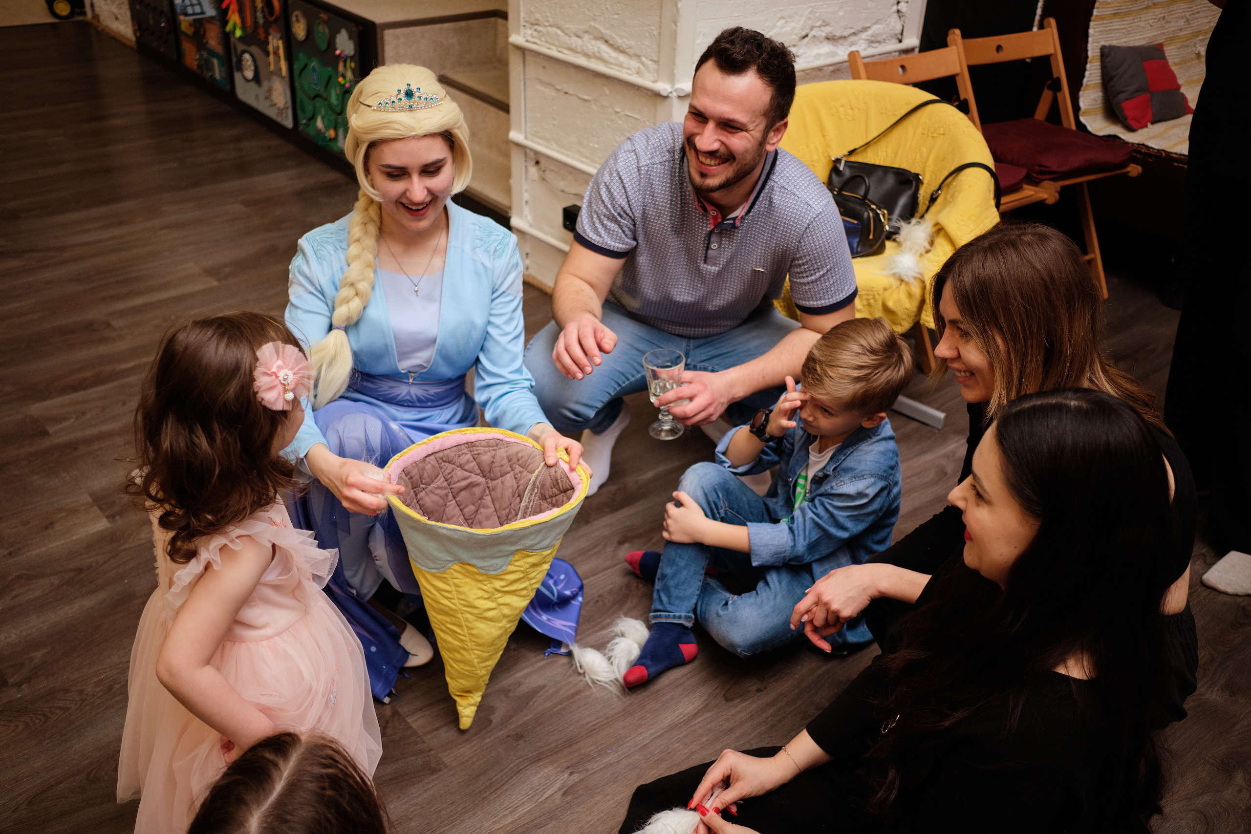 Детский день рождения Авроры в пространстве Мамский дом. Репортажный фотограф Дмитрий Литвинский. Минск, Беларусь, мир