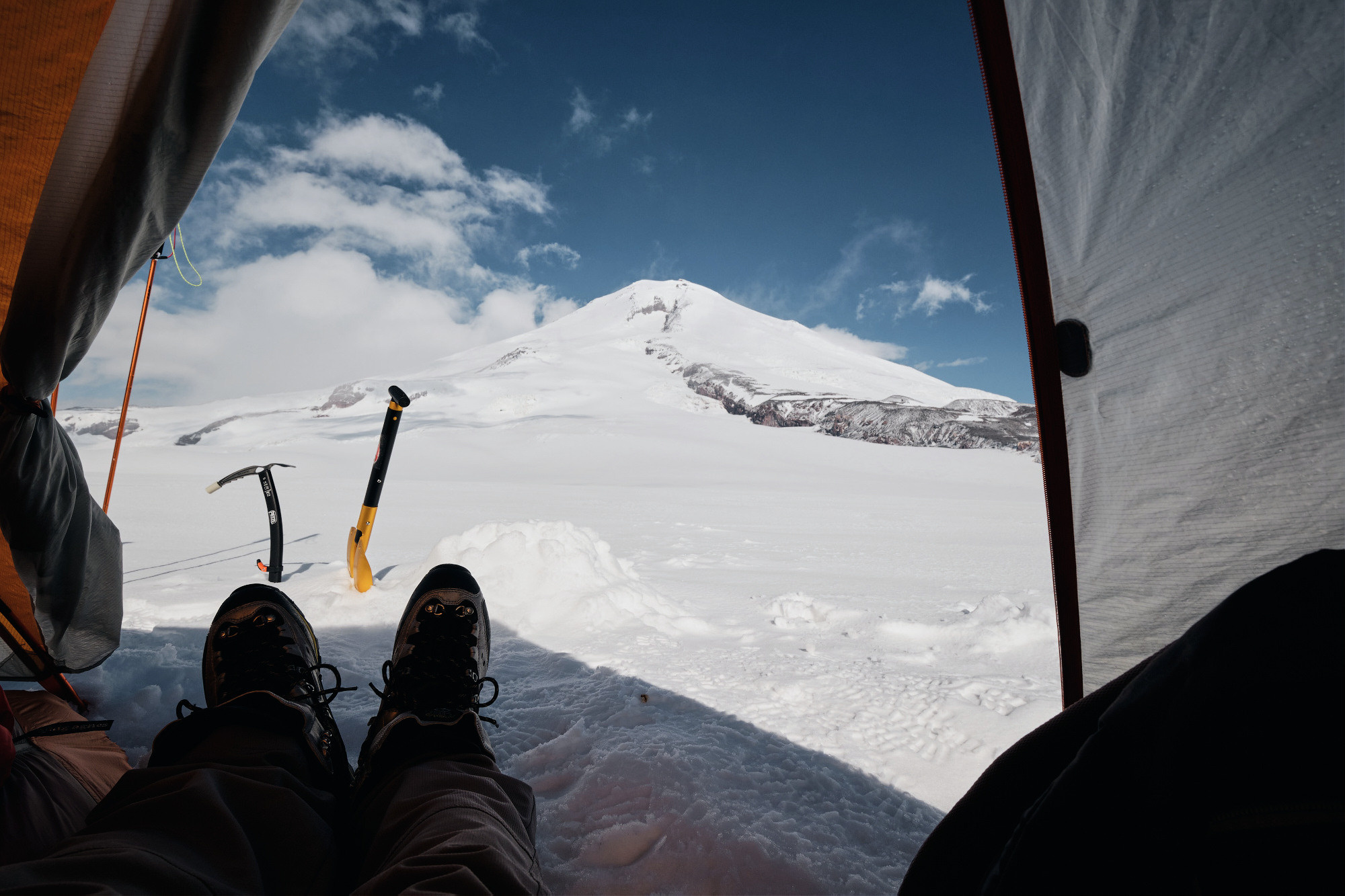 Эльбрус с востока. Июнь 2019 года. Репортажный фотограф Дмитрий Литвинский. Минск, Беларусь, мир