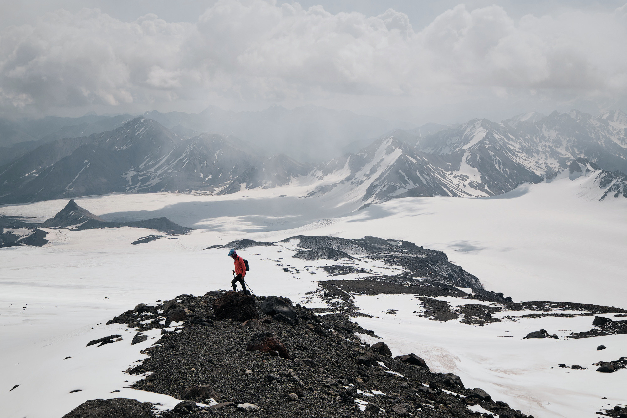 Эльбрус с востока. Июнь 2019 года. Репортажный фотограф Дмитрий Литвинский. Минск, Беларусь, мир