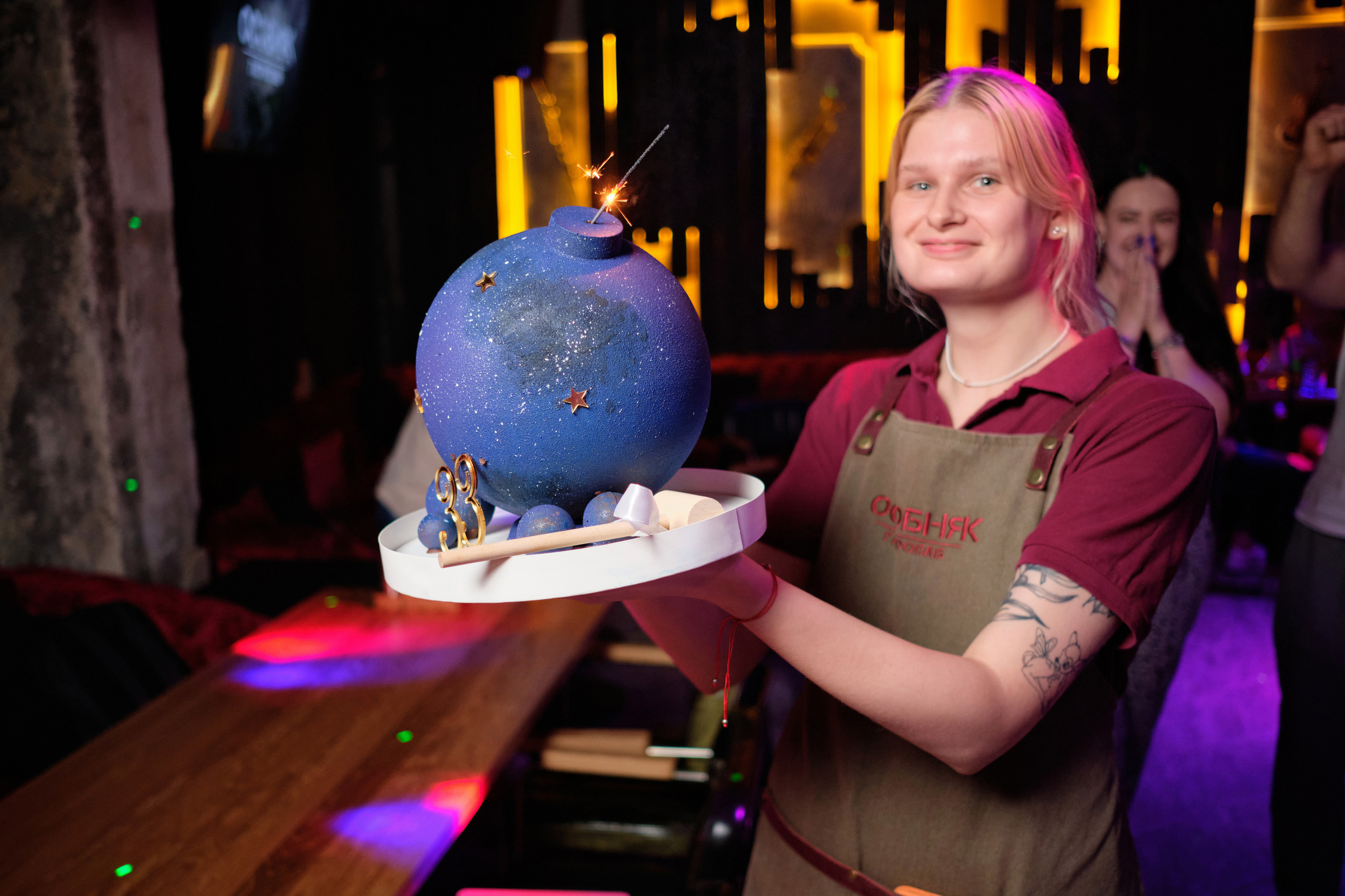 День рождения Александра в гастропабе Особняк. Репортажный фотограф Дмитрий Литвинский. Минск, Беларусь, мир