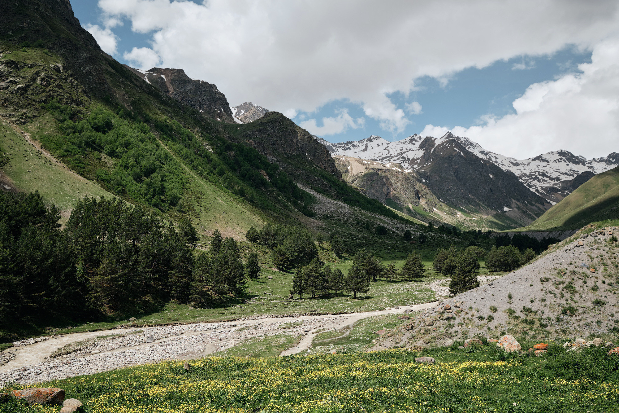 Эльбрус с востока. Июнь 2019 года. Репортажный фотограф Дмитрий Литвинский. Минск, Беларусь, мир