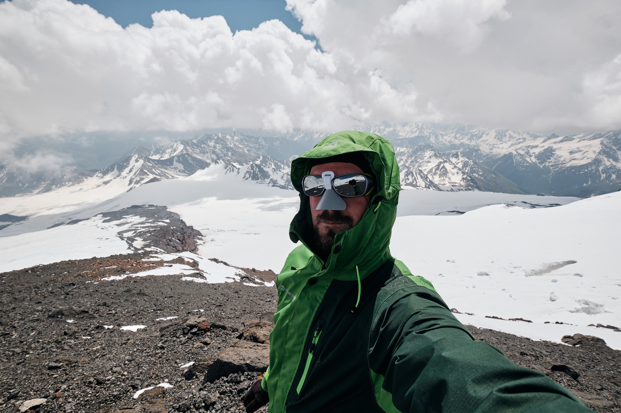 Эльбрус с востока. Июнь 2019 года. Репортажный фотограф Дмитрий Литвинский. Минск, Беларусь, мир