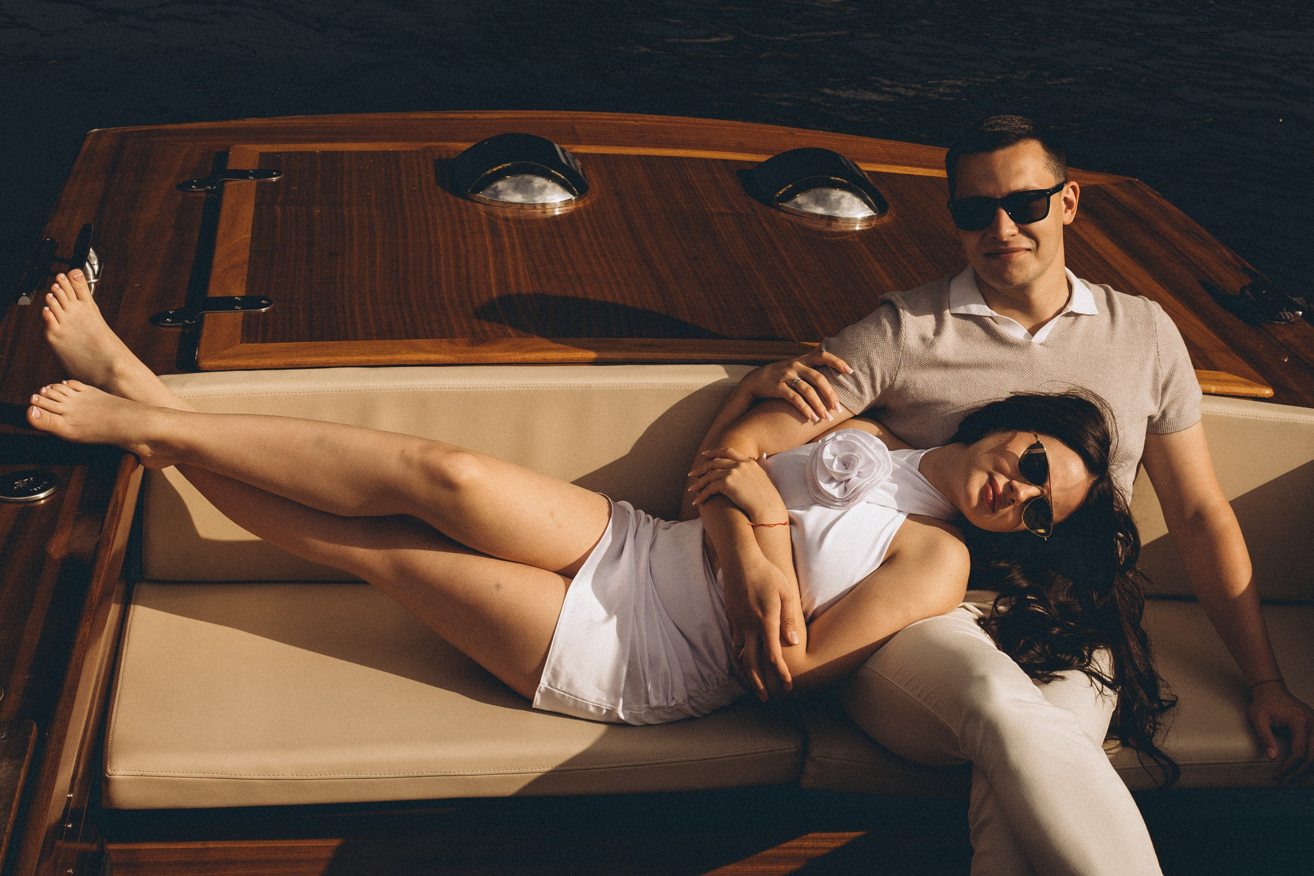 СВАДЕНБНАЯ СЬЕМКА НА КАТЕРЕ ПО КАНАЛАМ САНКТ-ПЕТЕРБУРГА И В АКВАТОРИИ НЕВЫ. Профессиональный фотограф, Санкт-Петербург — Виктория Богомолова