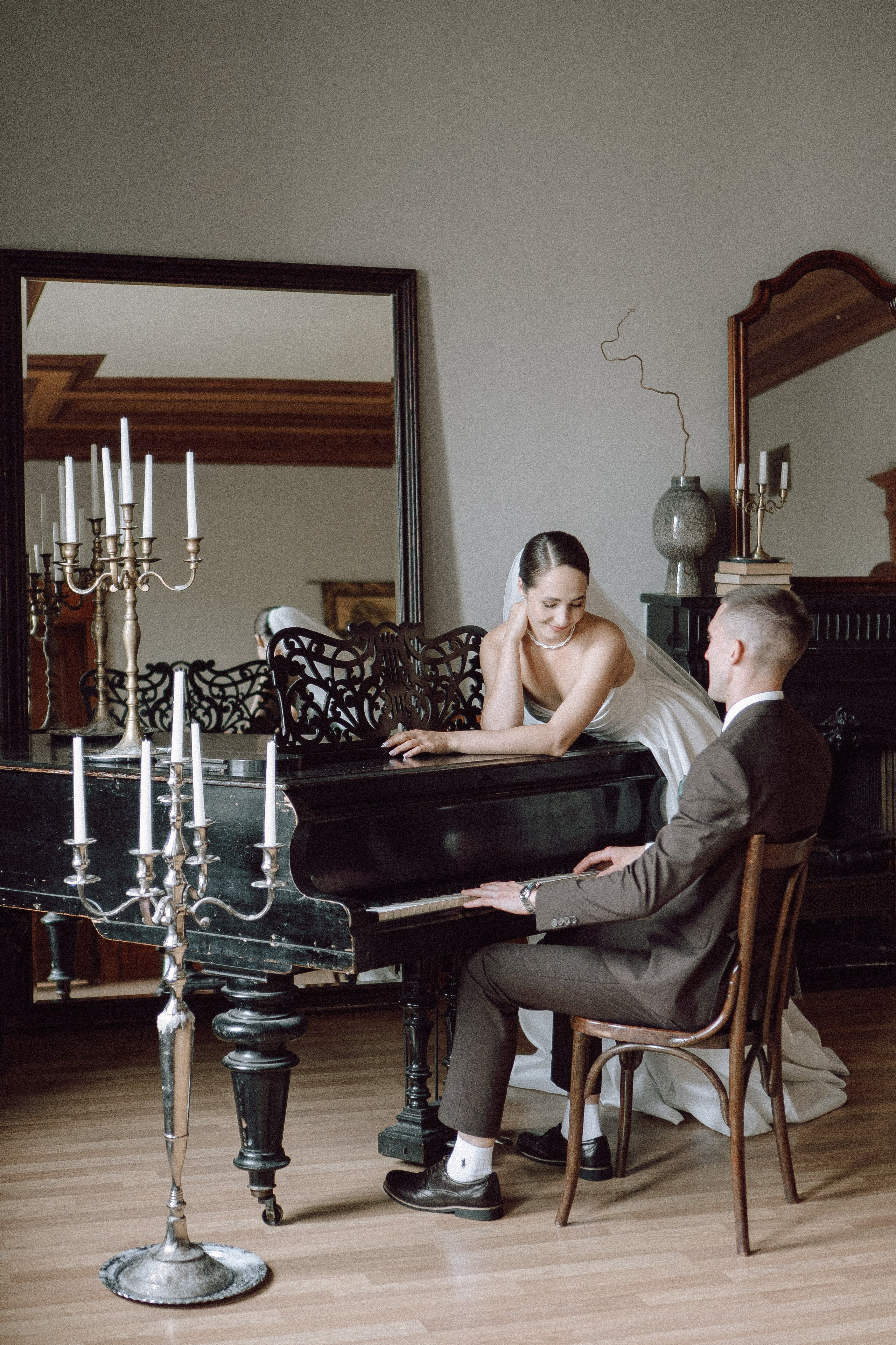 СВАДЕБНАЯ ПРОГУЛКА В САНТК-ПЕТЕРБУРГЕ (ИСАКИЕВСКИЙ СОБОР, ЗИМНЯЯ КАНАВКА, ЭРМИТАЖ И БОЛЬШАЯ МОРСКАЯ УЛИЦА). Профессиональный фотограф, Санкт-Петербург — Виктория Богомолова