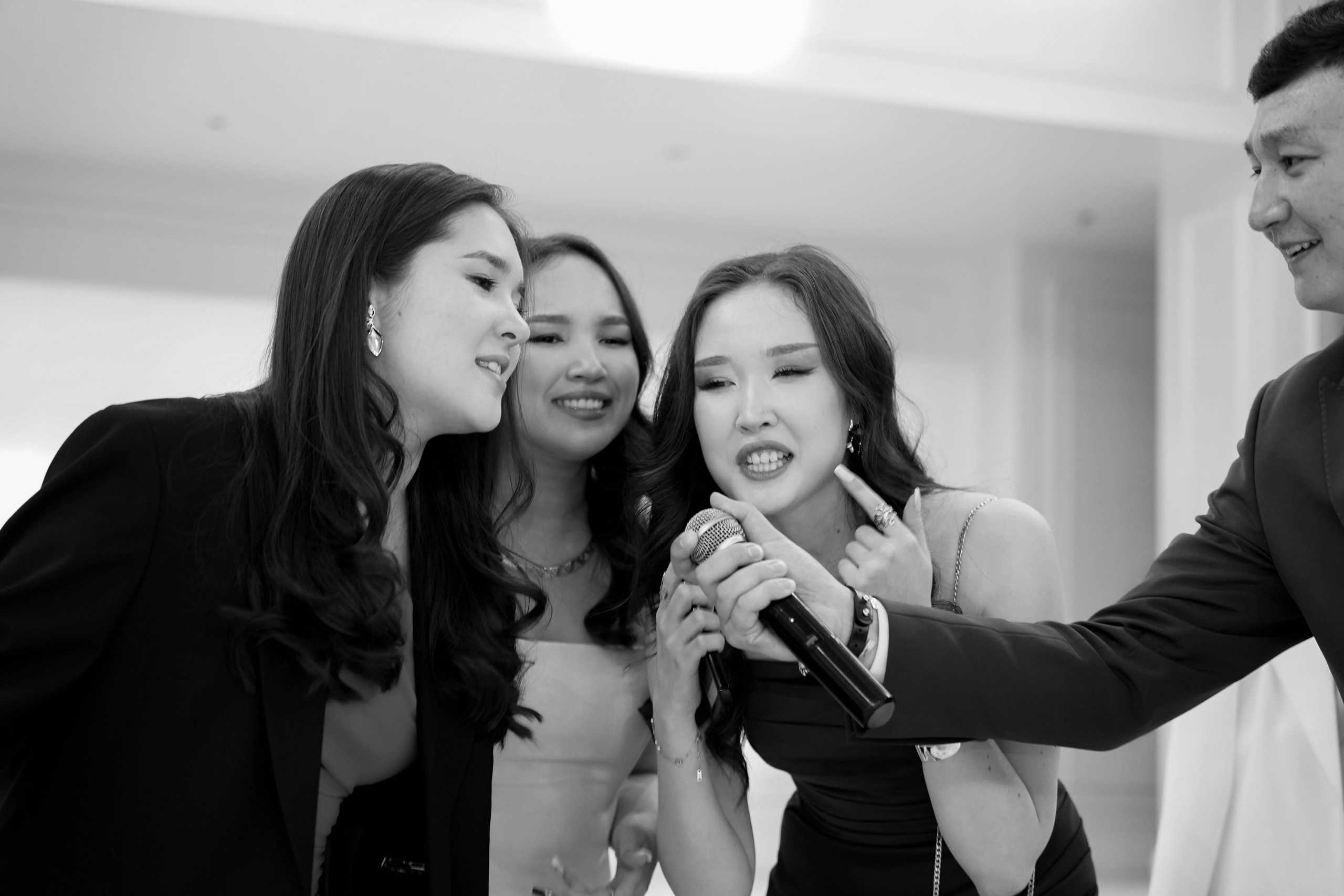 Dana uzatu. Фотограф Ернар Ержанов