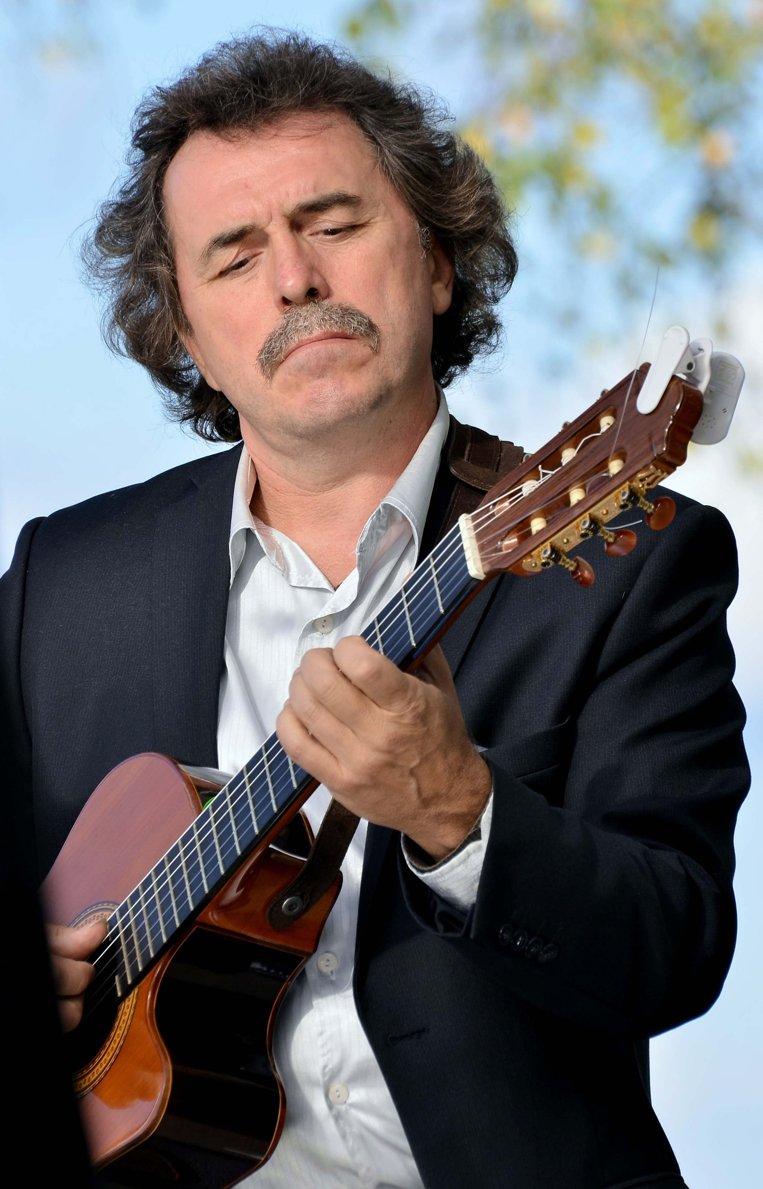 Евгений Дятлов. ФОТОГРАФ ВАШИХ МЕРОПРИЯТИЙ РЯЗАНЬ СЕРГЕЙ КЛЮЕВ Концертная фотография близка к репортажу и портретной съемке