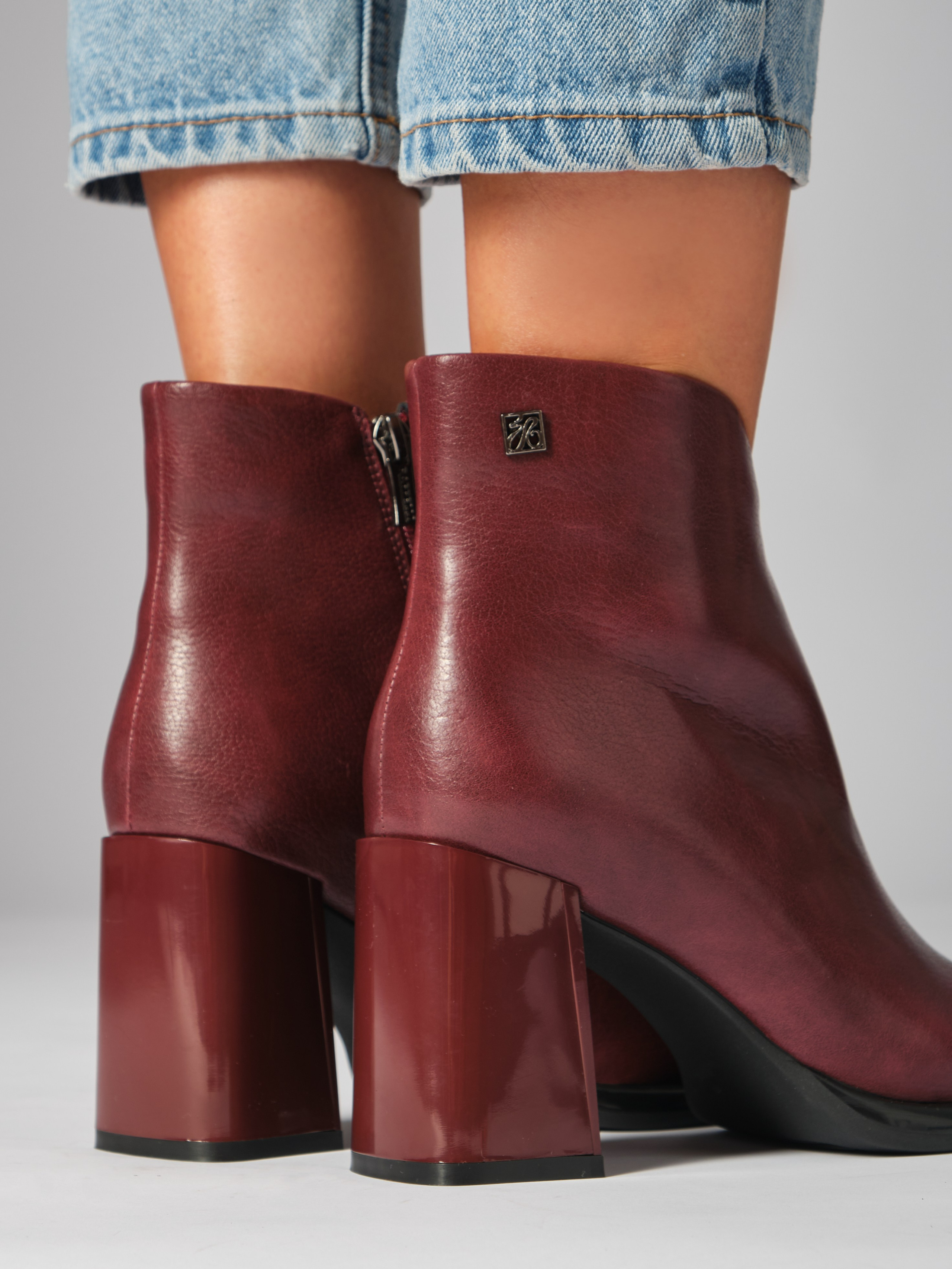 Полусапожки. Фотостудия для Wildberries Ozon