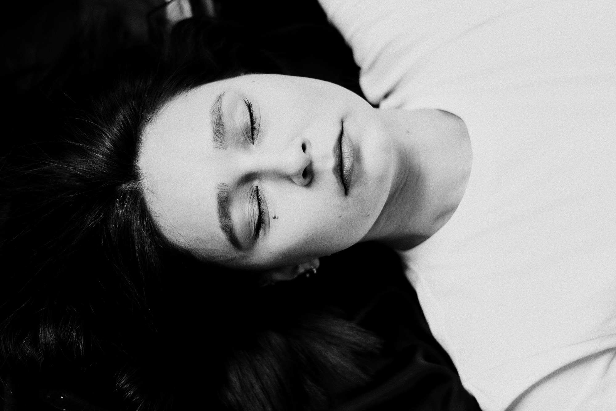 Женский портрет в Тюмени: Диана в студии Fineart | Фотограф Дарья Мустафина. Портретный фотограф Тюмень Дарья Мустафина